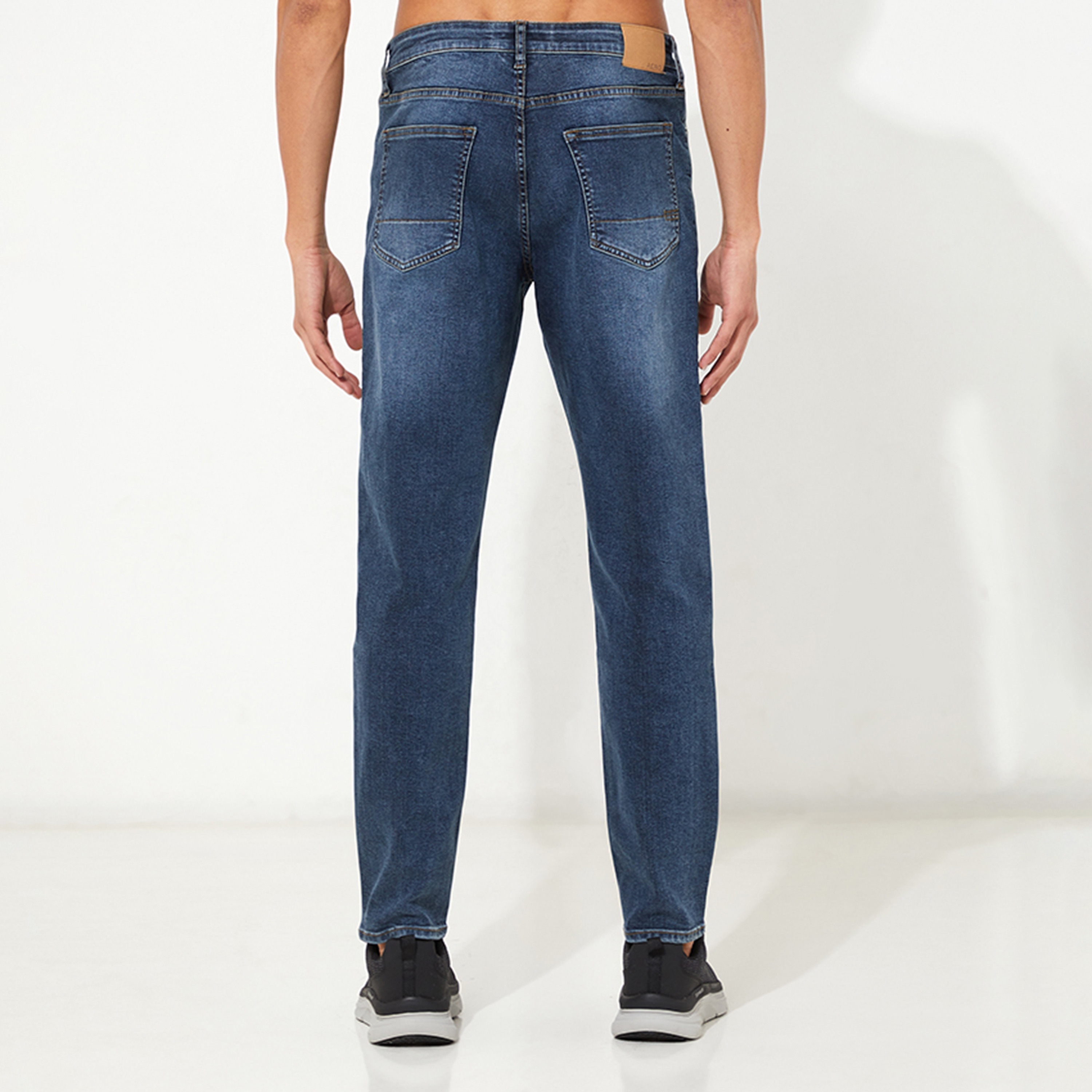بنطال جينز من ايروبوستال ذو قصة عادية وجيب متوسط الارتفاع-men-clothing-bottoms-jeans-image-8