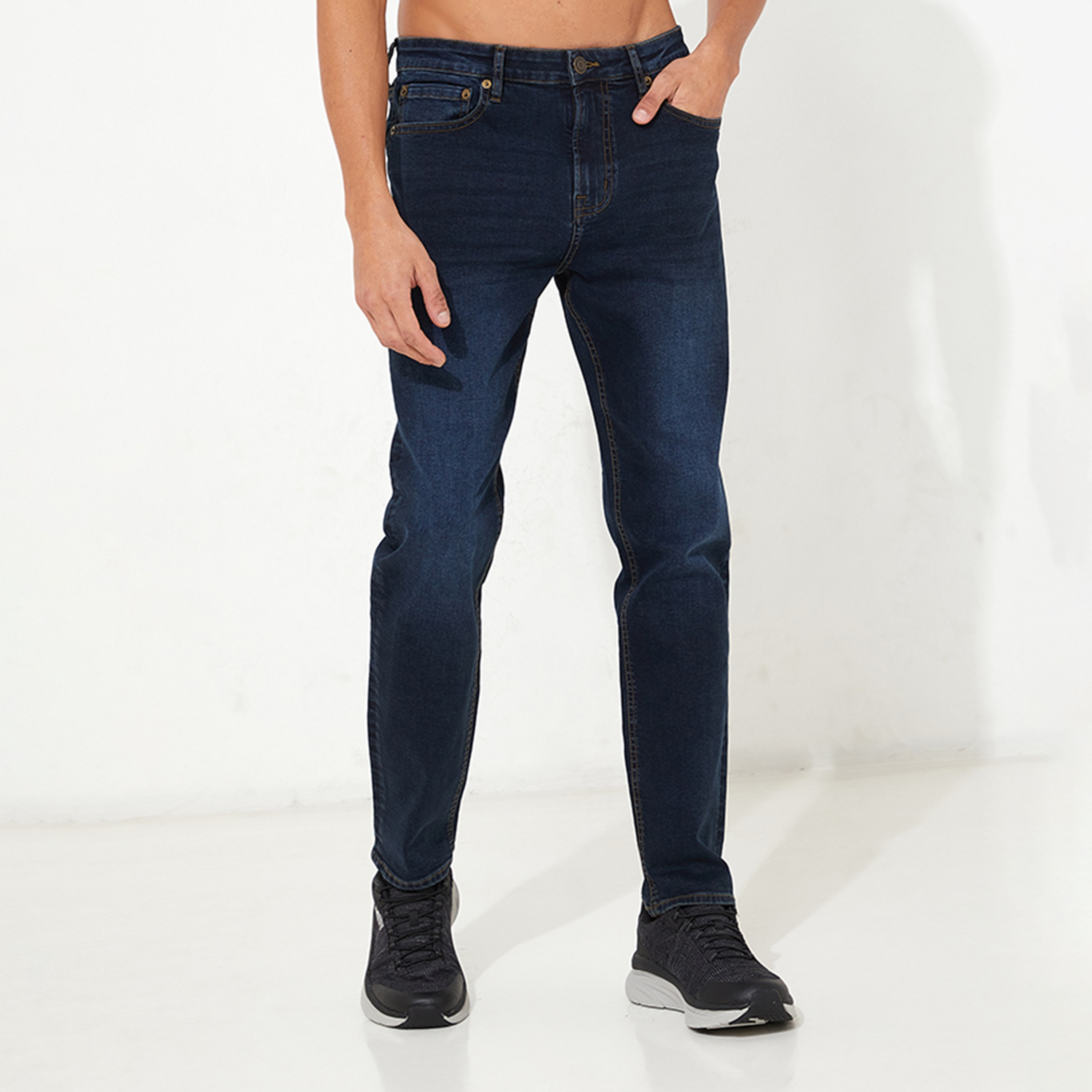 بنطال جينز من ايروبوستال ذو قصة عادية وجيب متوسط الارتفاع-men-clothing-bottoms-jeans-image-9