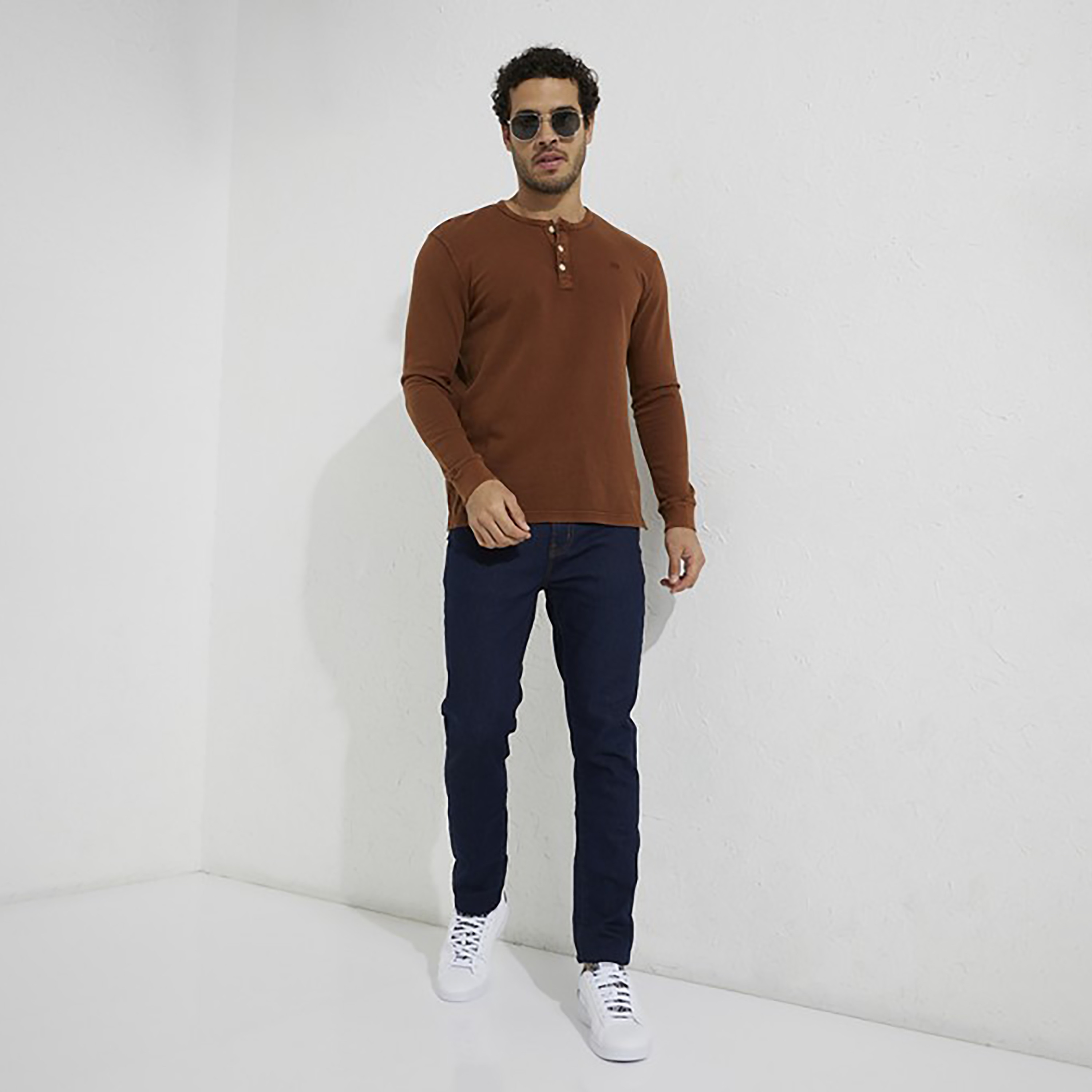بنطال جينز من ايروبوستال ذو قصة عادية وجيب متوسط الارتفاع-men-clothing-bottoms-jeans-image-4