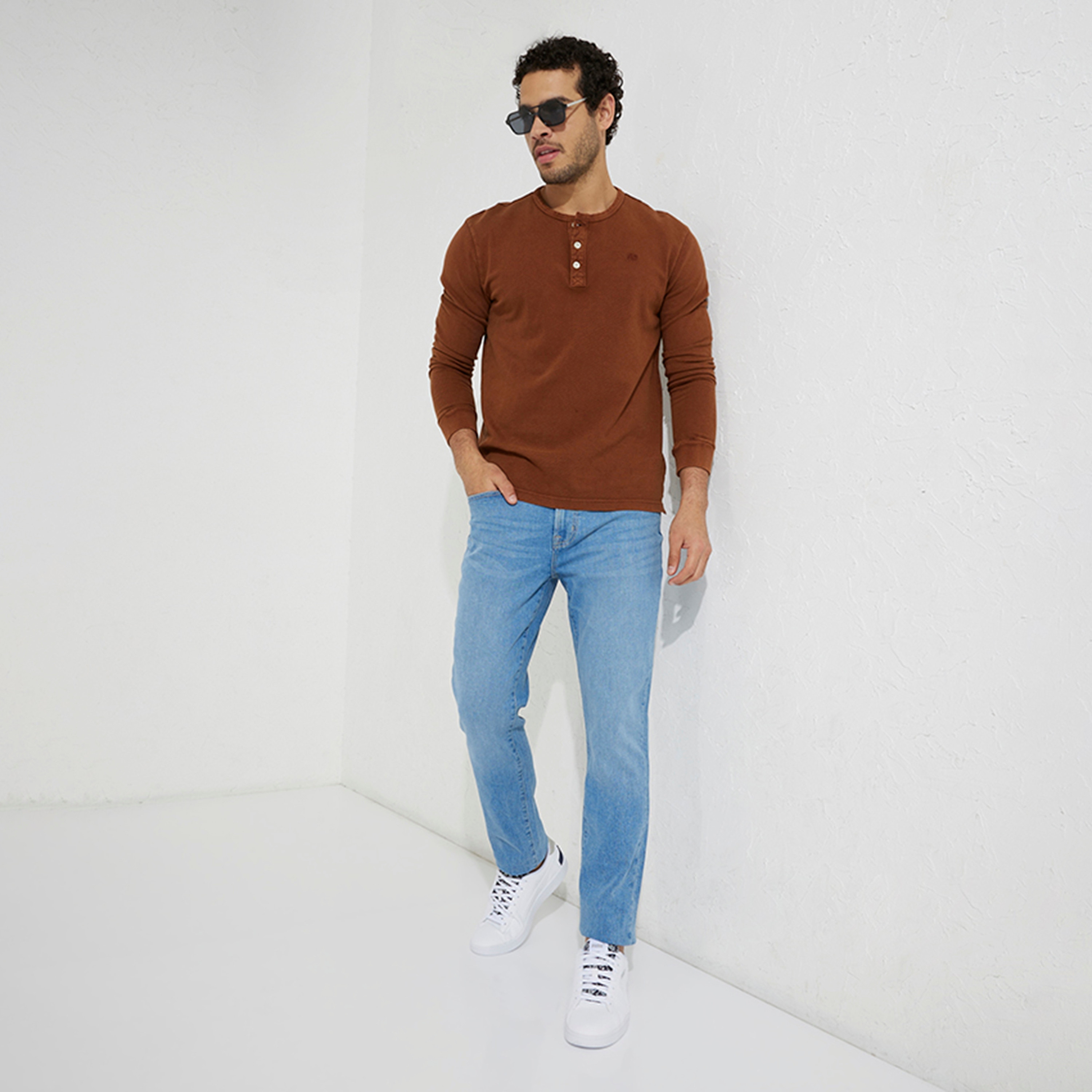 Aeropostale Regular Fit Mid-Rise Pocket Detail Jeans-men-clothing-bottoms-jeans-image-10