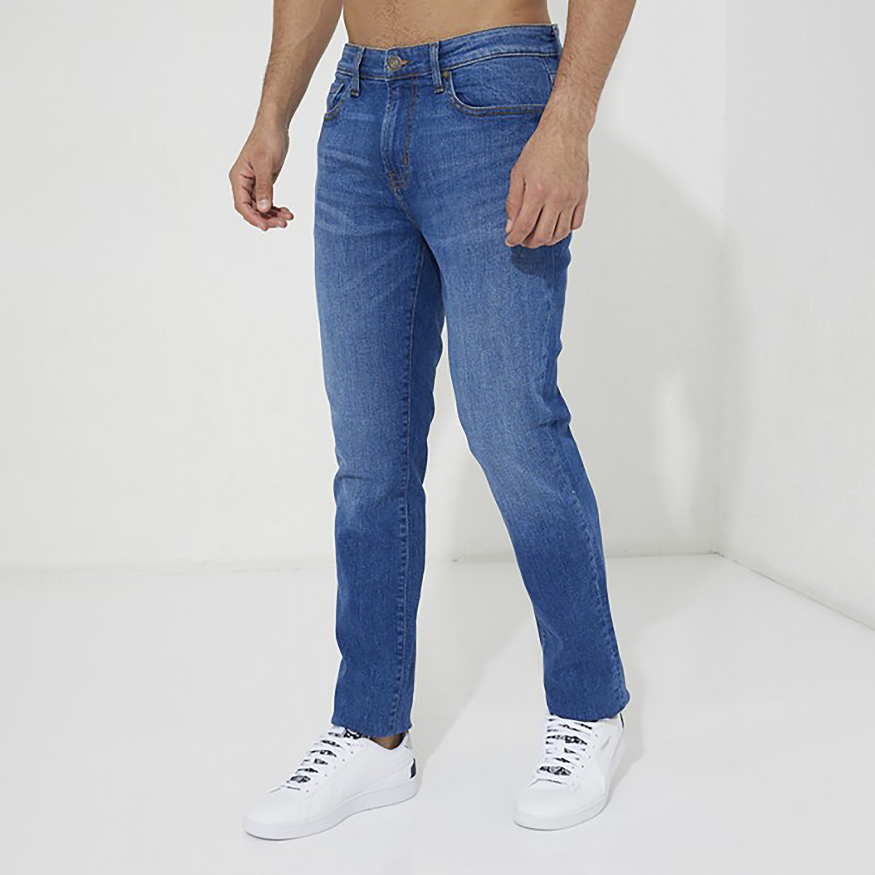 Aeropostale Regular Fit Mid-Rise Pocket Detail Jeans-men-clothing-bottoms-jeans-image-1