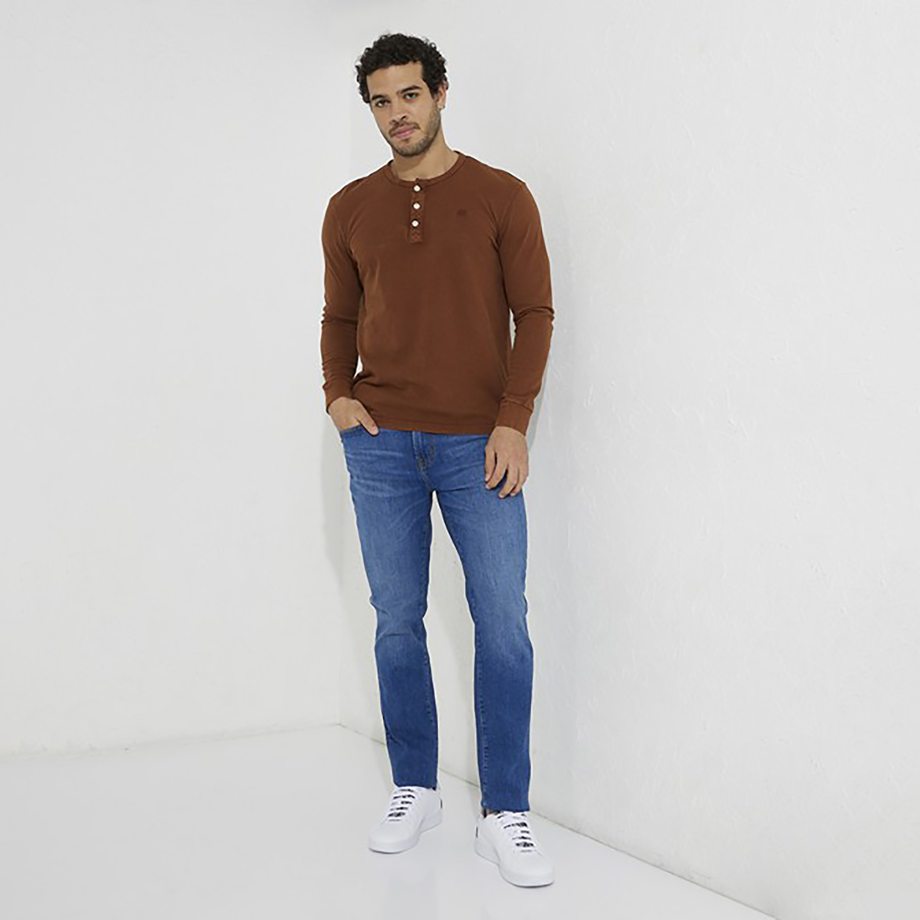 Aeropostale Regular Fit Mid-Rise Pocket Detail Jeans-men-clothing-bottoms-jeans-image-4