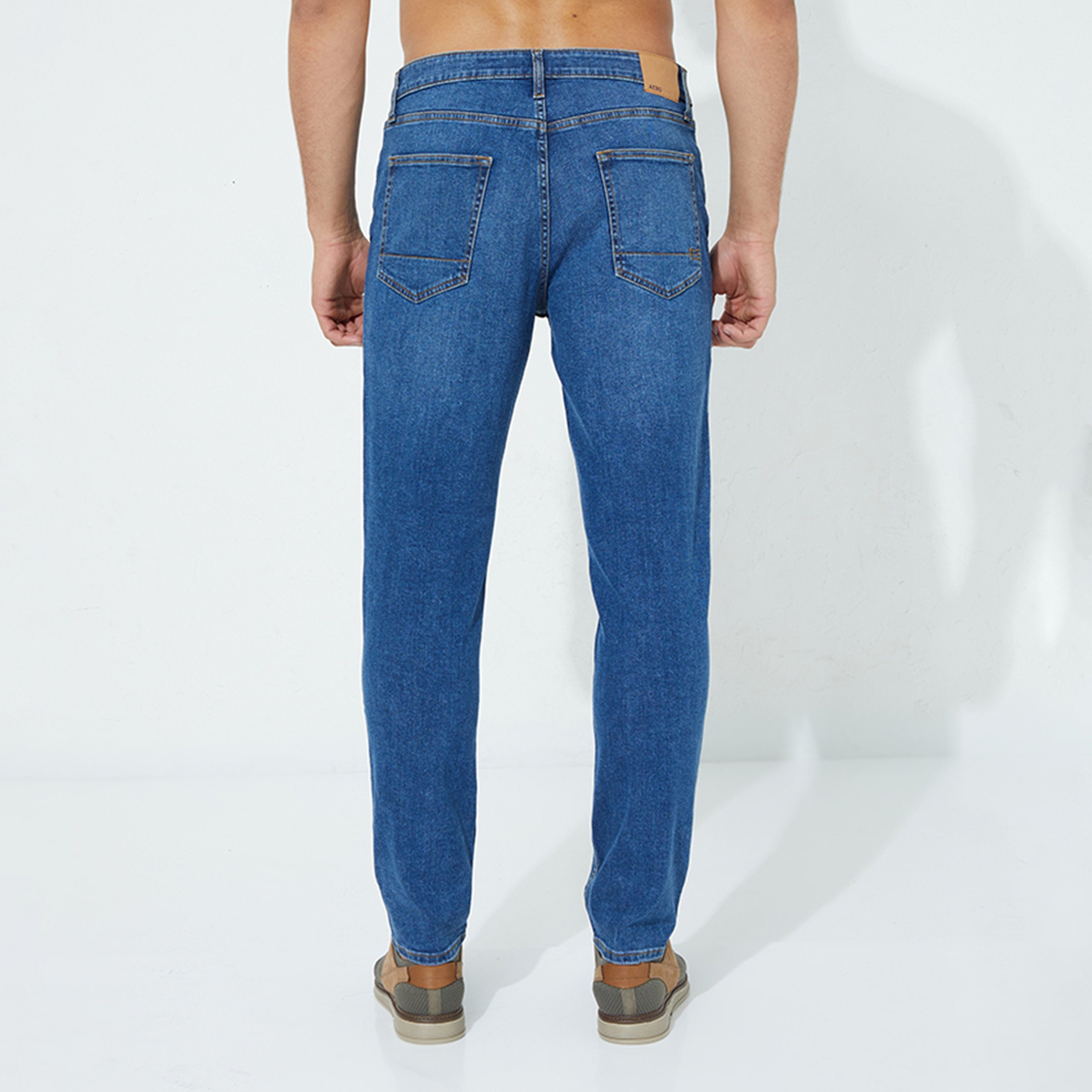 بنطلون جينز رجالي سادة بخصر متوسط وسحاب وأزرار من أيروبوستال-men-clothing-bottoms-jeans-image-4