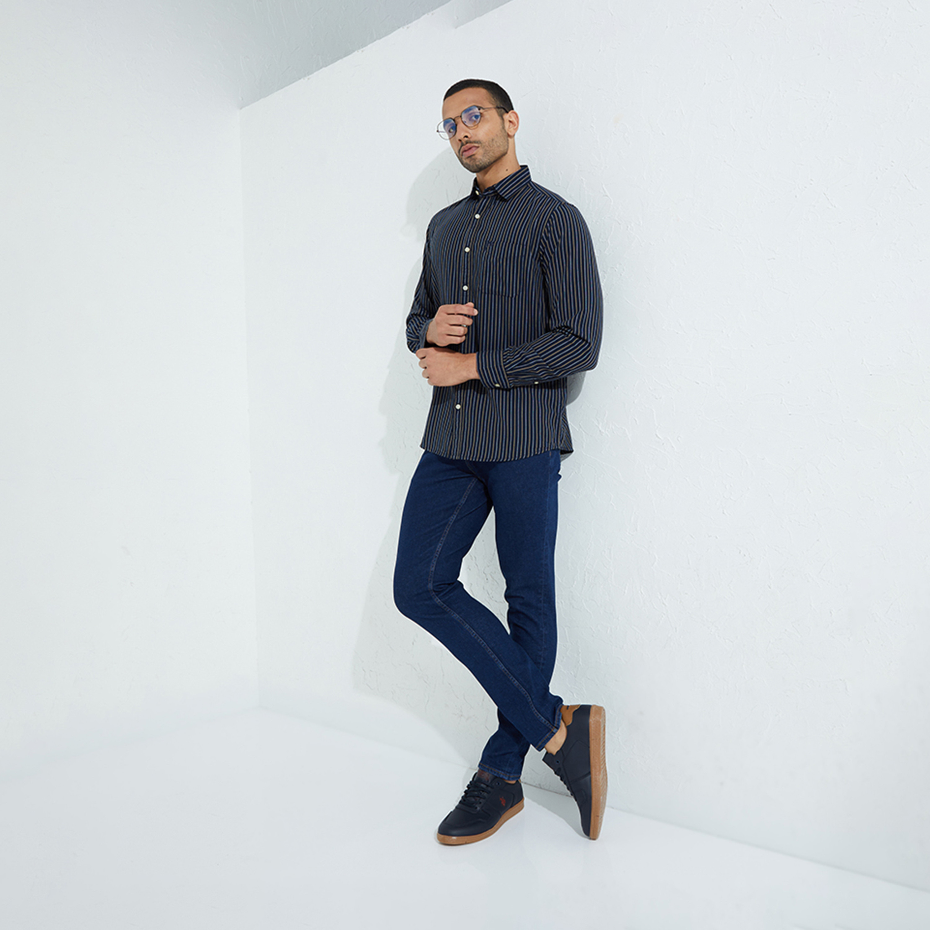 ايروبوستيل- بنطلون جينز رجالي بقصة ضيقة وخصر متوسط ​​وغسيل داكن-men-clothing-bottoms-jeans-image-2
