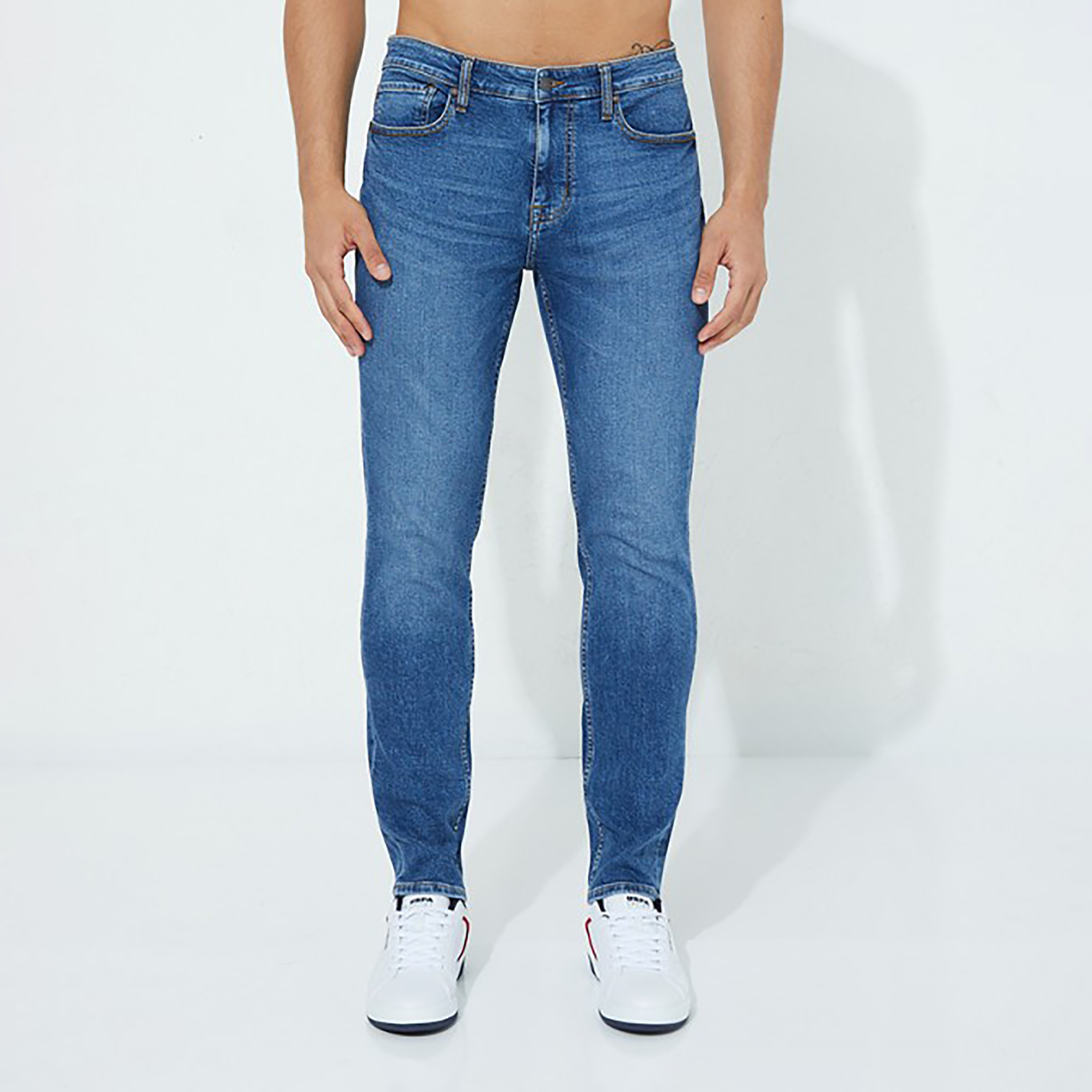 بنطال جينز من ايروبوستال ذو قصة عادية وجيب متوسط الارتفاع-men-clothing-bottoms-jeans-image-1