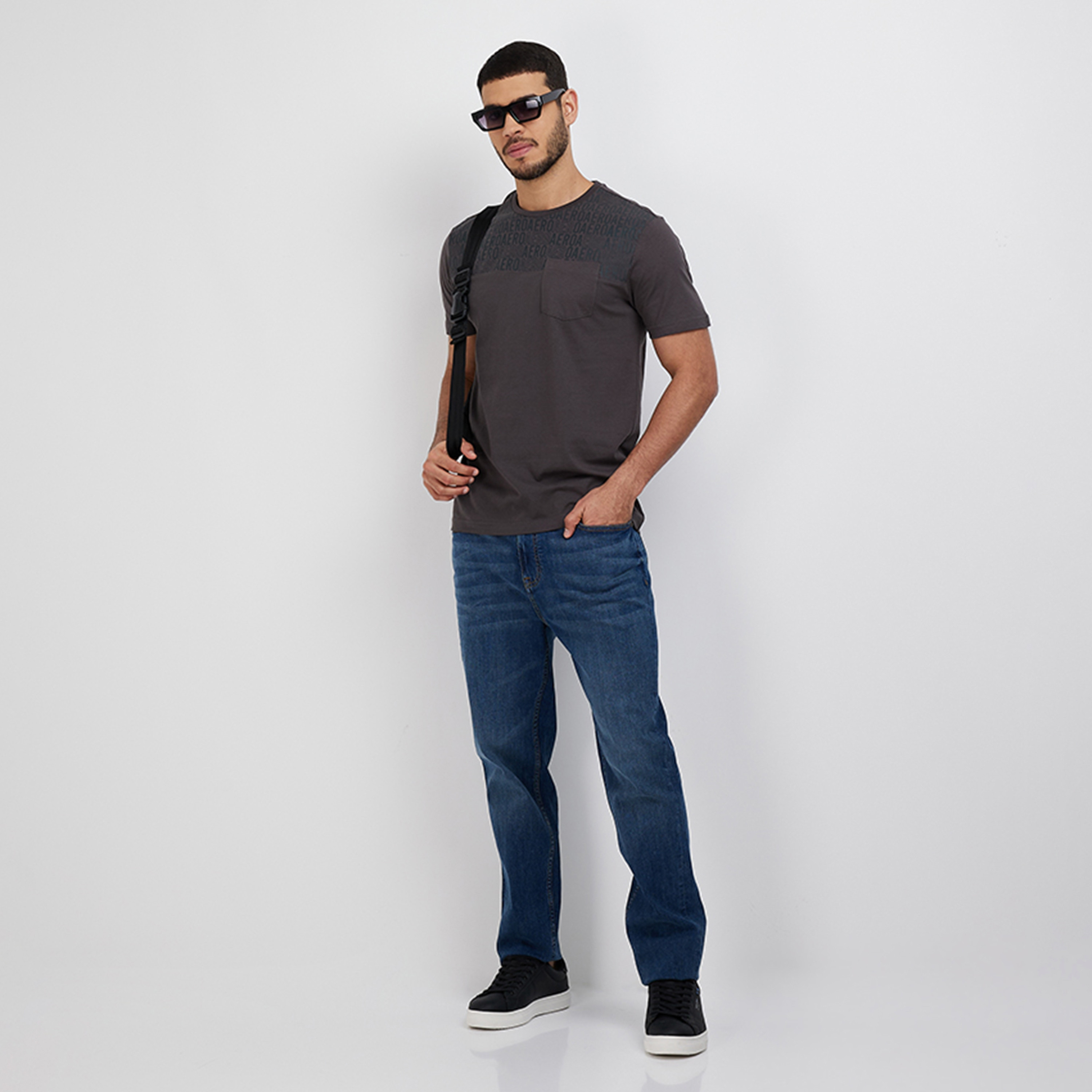 Aeropostale Plain Mid-Rise Button and Zip Fly Men's Jeans-men-clothing-bottoms-jeans-image-2