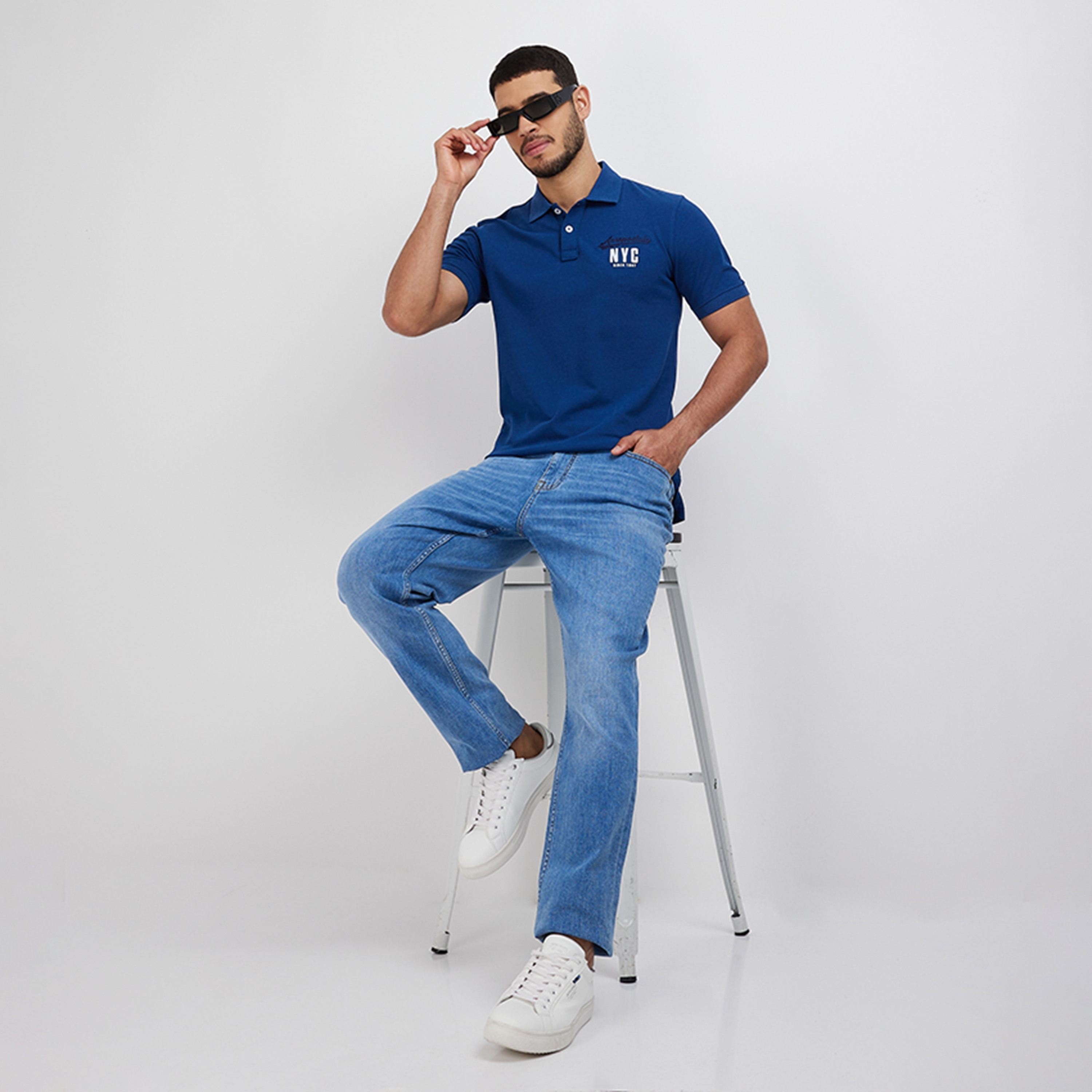 Aeropostale Plain Mid-Rise Button and Zip Fly Men's Jeans-men-clothing-bottoms-jeans-image-6