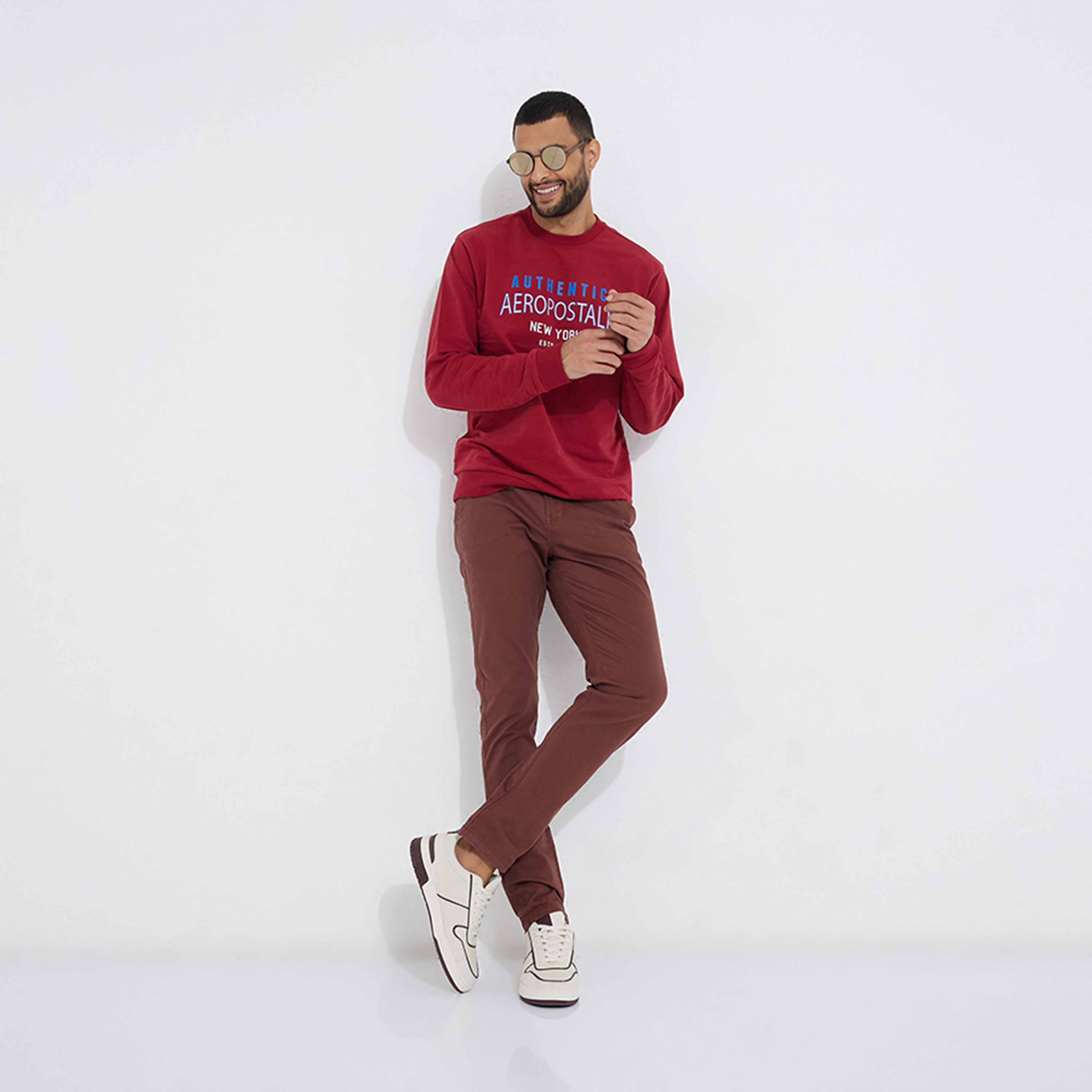 ايروبوستيل- بنطلون شينو رجالي سادة بقصّة نحيفة وخصر متوسط ​​وغسيل-men-clothing-bottoms-trousersandchinos-chinos-image-2