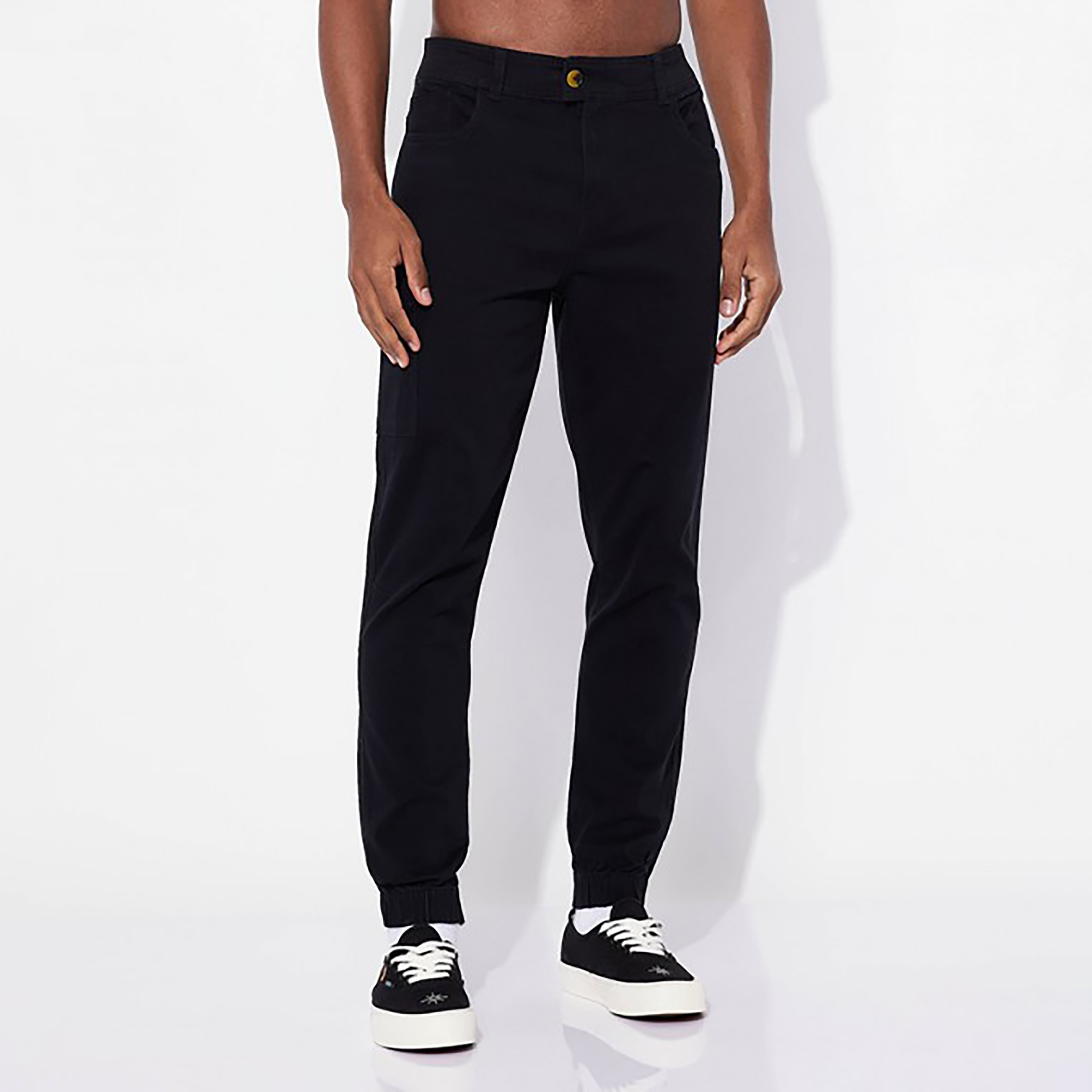 جوغرز عادي متوسط الارتفاع مع زر للإغلاق من ايروبوستال-men-clothing-bottoms-joggers-image-1