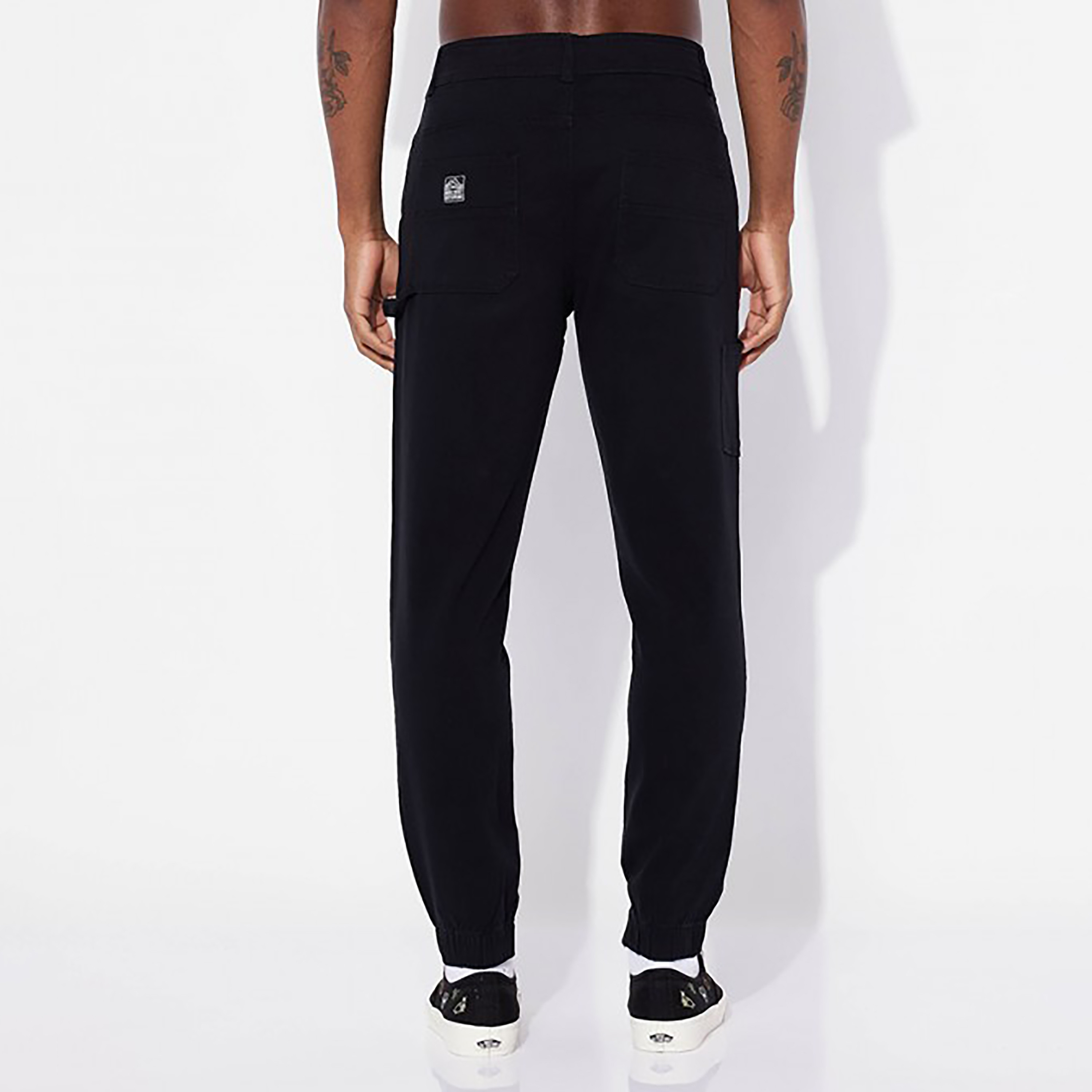 جوغرز عادي متوسط الارتفاع مع زر للإغلاق من ايروبوستال-men-clothing-bottoms-joggers-image-4