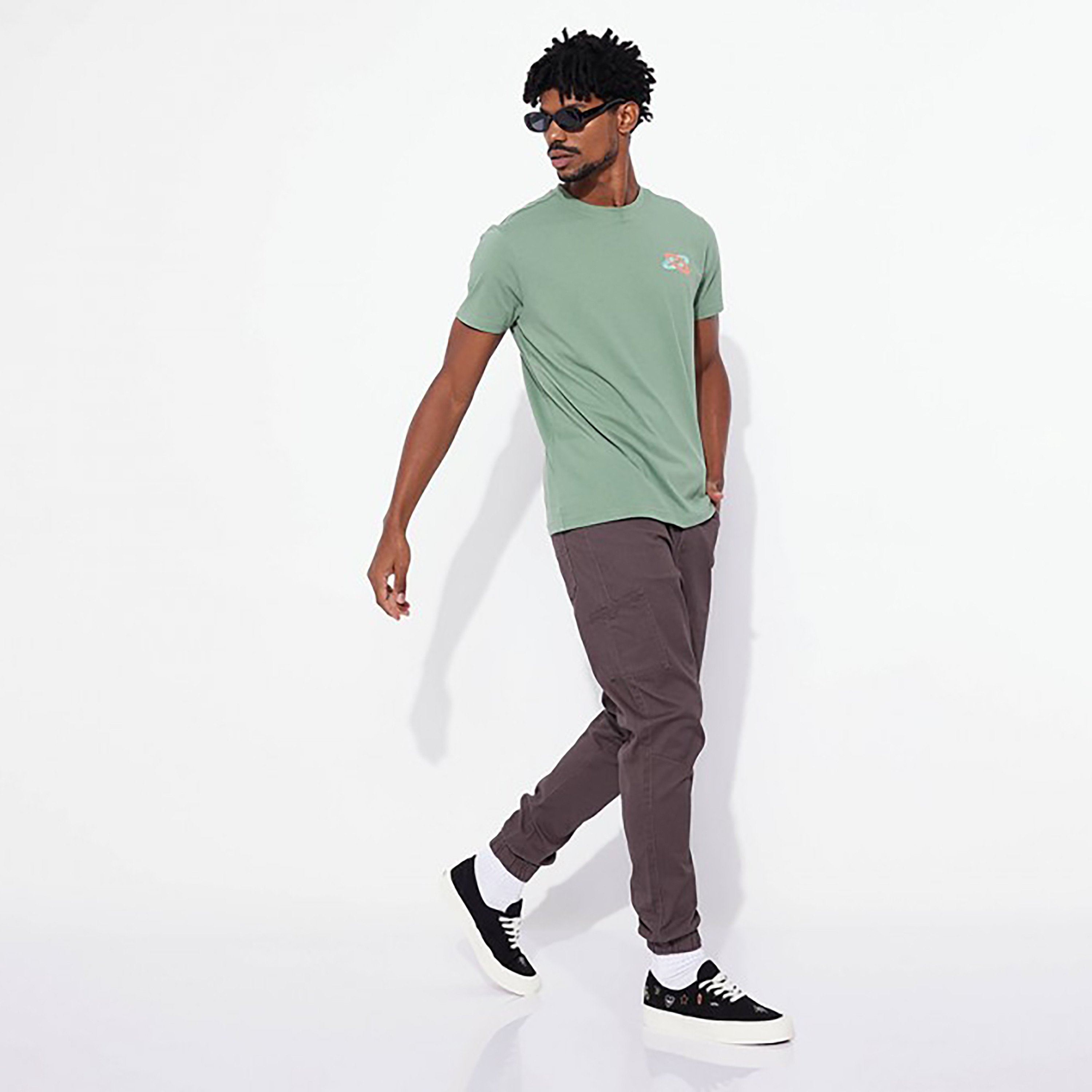 جوغرز عادي متوسط الارتفاع مع زر للإغلاق من ايروبوستال-men-clothing-bottoms-joggers-image-6