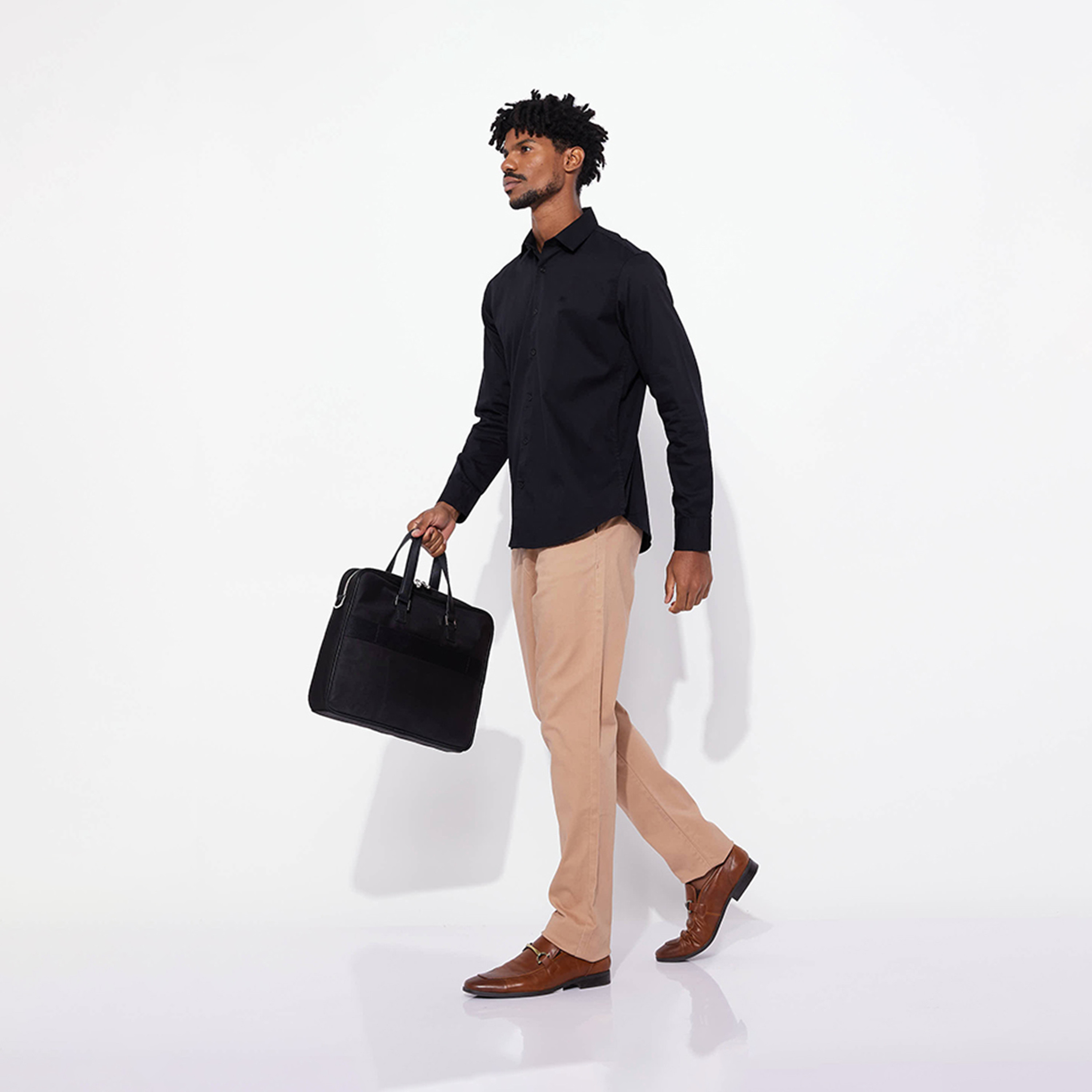 Aeropostale Men's Solid Slim Fit Mid-Rise Chinos-men-clothing-bottoms-trousersandchinos-chinos-image-2
