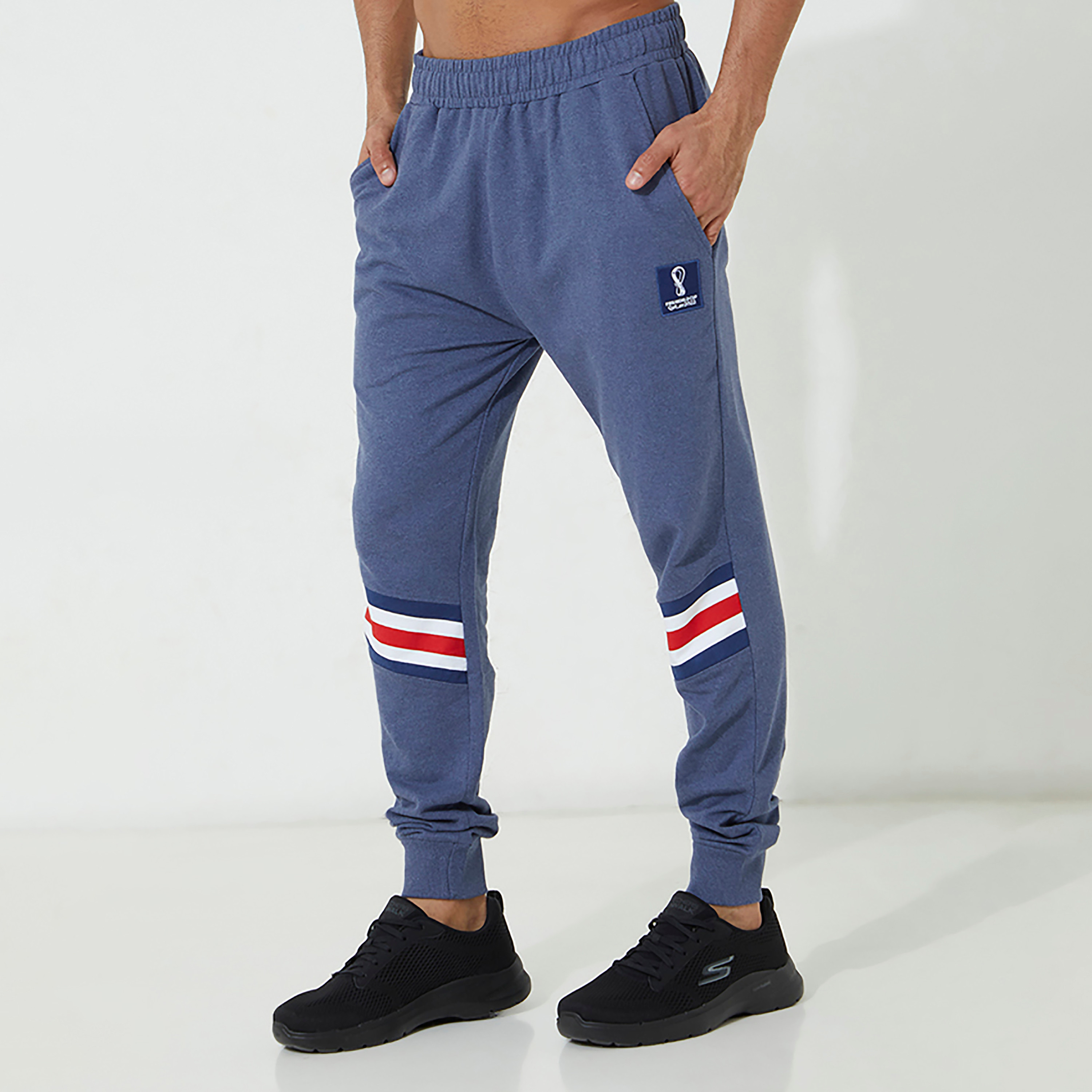 جوغرز ايروبوستال رجالي بشعار أزرق مطبوع وجيوب مائلة-sports-men-clothing-bottoms-image-1