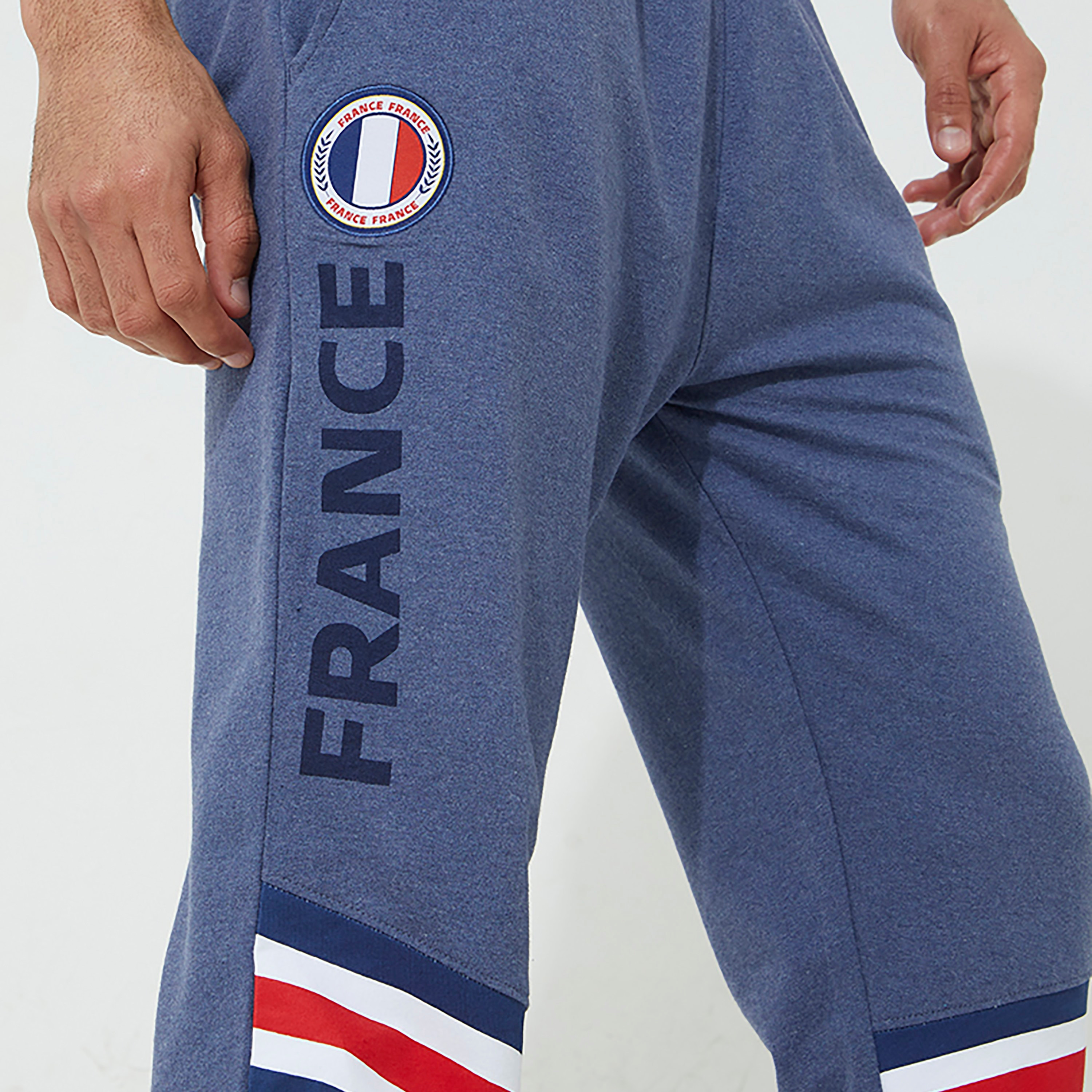 جوغرز ايروبوستال رجالي بشعار أزرق مطبوع وجيوب مائلة-sports-men-clothing-bottoms-image-3