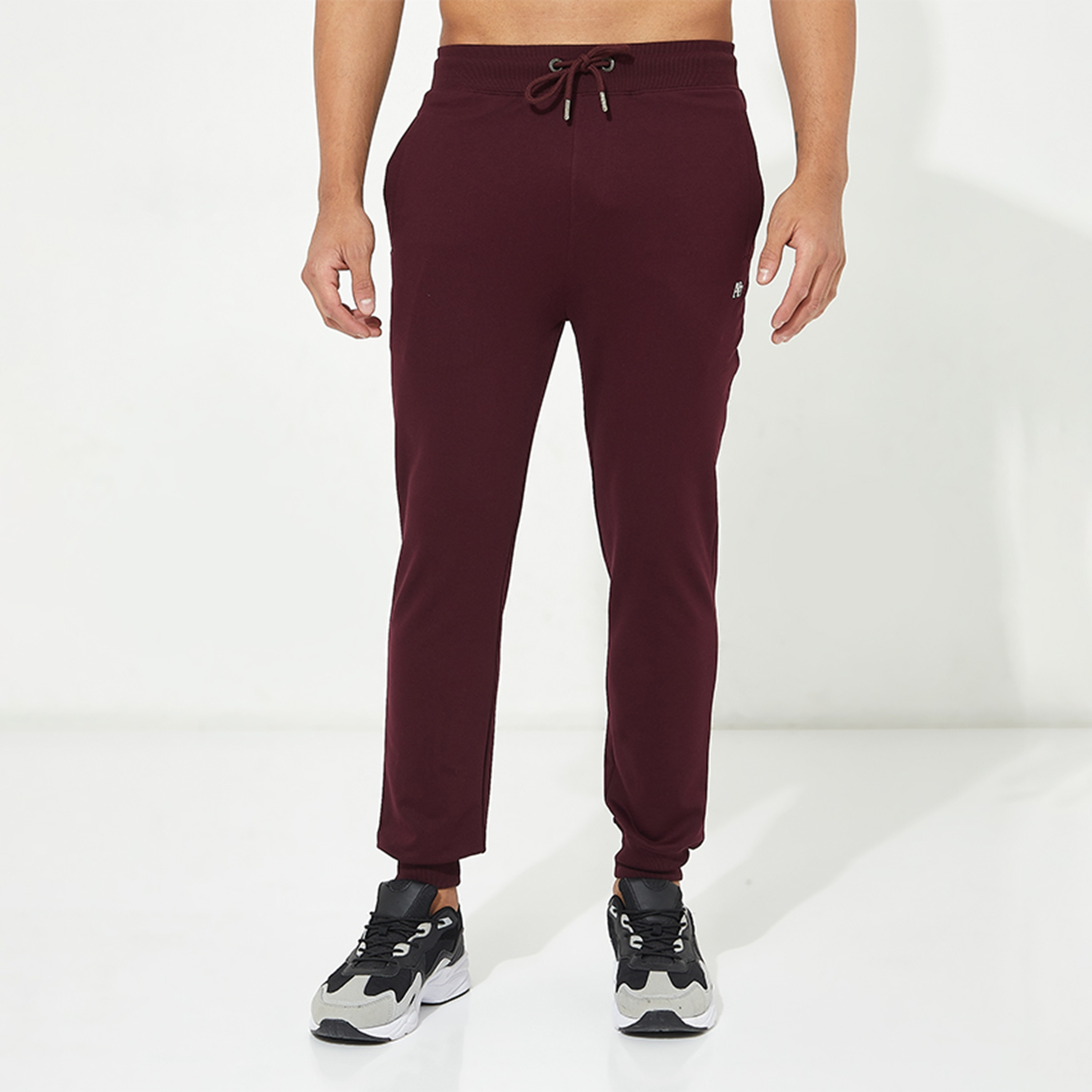 بنطال ركض رجالي سادة بخصر متوسط ورباط من أيروبوستال-men-clothing-bottoms-joggers-image-1
