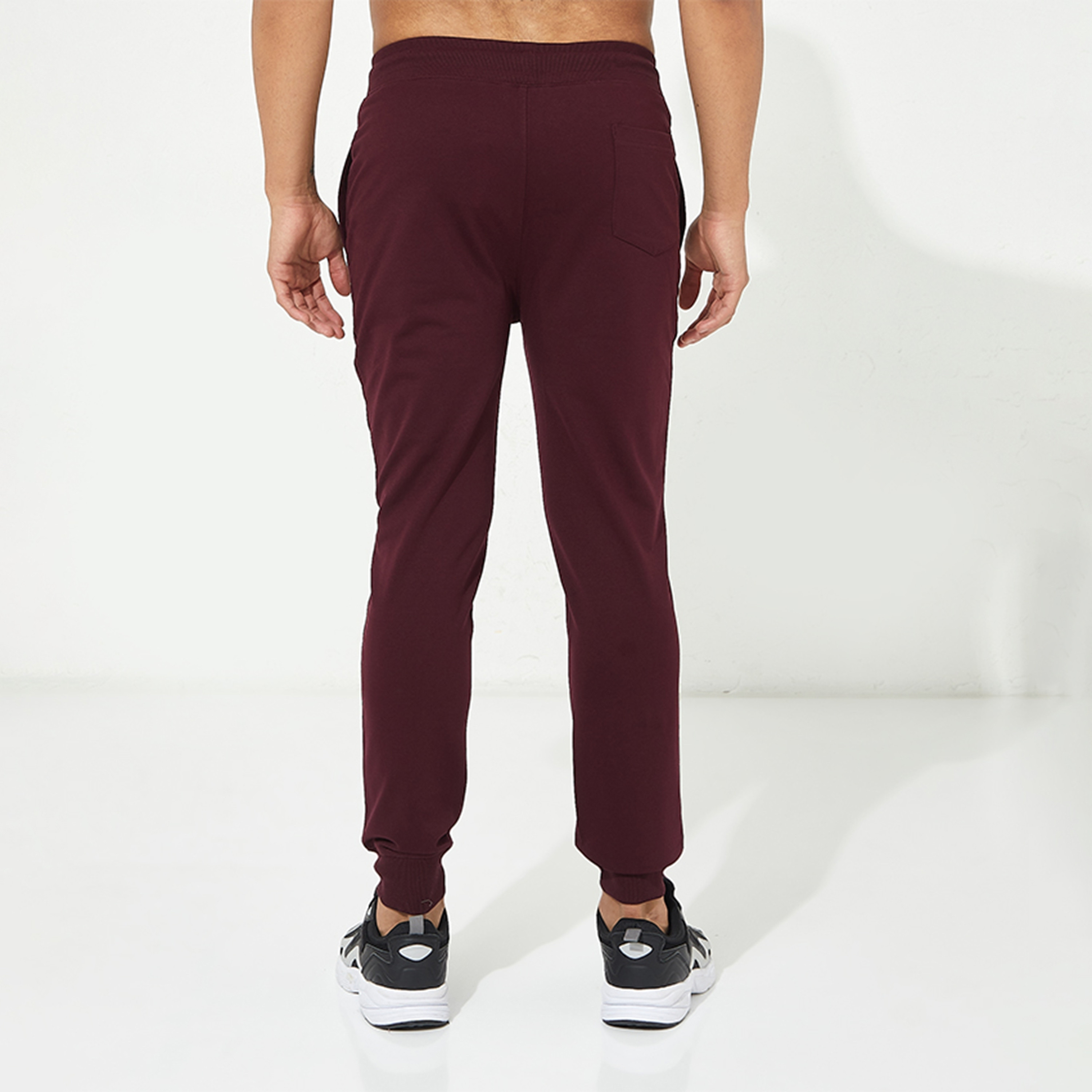 بنطال ركض رجالي سادة بخصر متوسط ورباط من أيروبوستال-men-clothing-bottoms-joggers-image-4