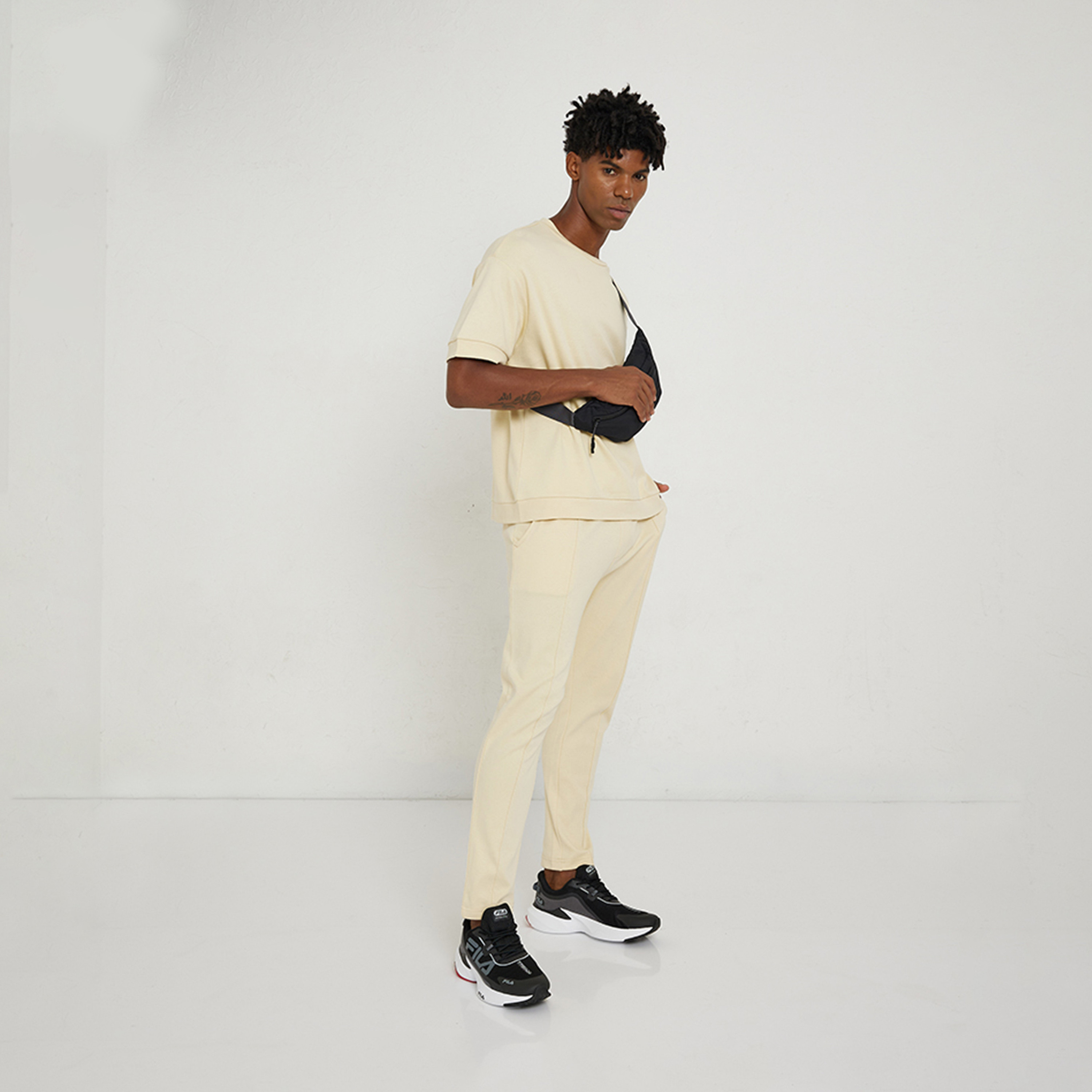 ايروبوستيل- بنطلون رياضي سادة بخصر مرن ورباط سحب للرجال-men-clothing-bottoms-joggers-image-2