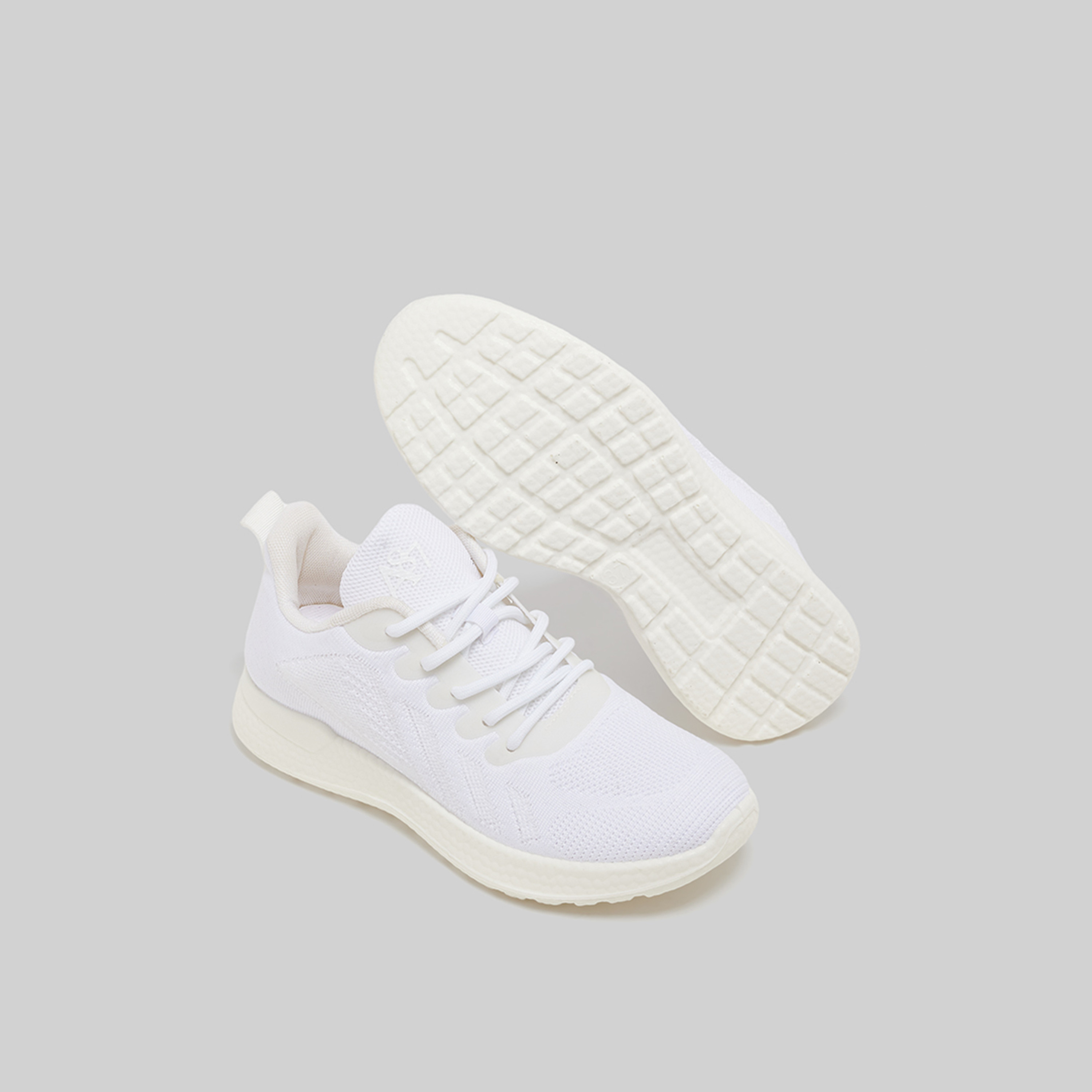حذاء رياضي نسائي منخفض الكاحل برباط من ايروبوستال | AR73235932S24-women-shoes-sneakers-image-14