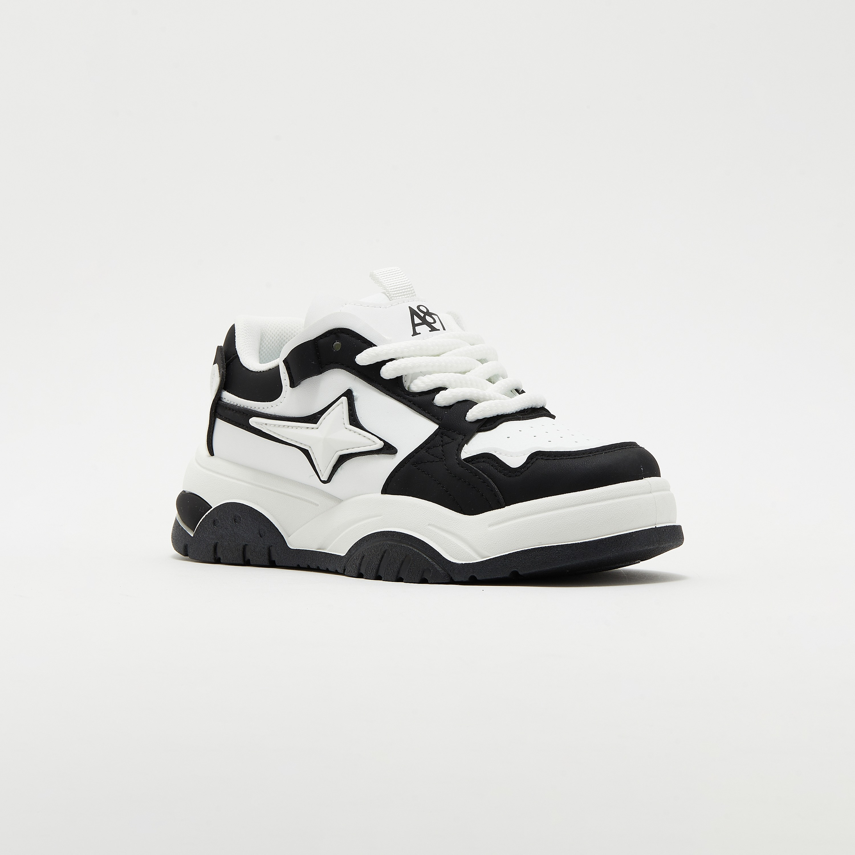 سنيكرز نسائي برباط علوي منخفض من إيروبوستال | AR73236032S24-women-shoes-sneakers-image-11