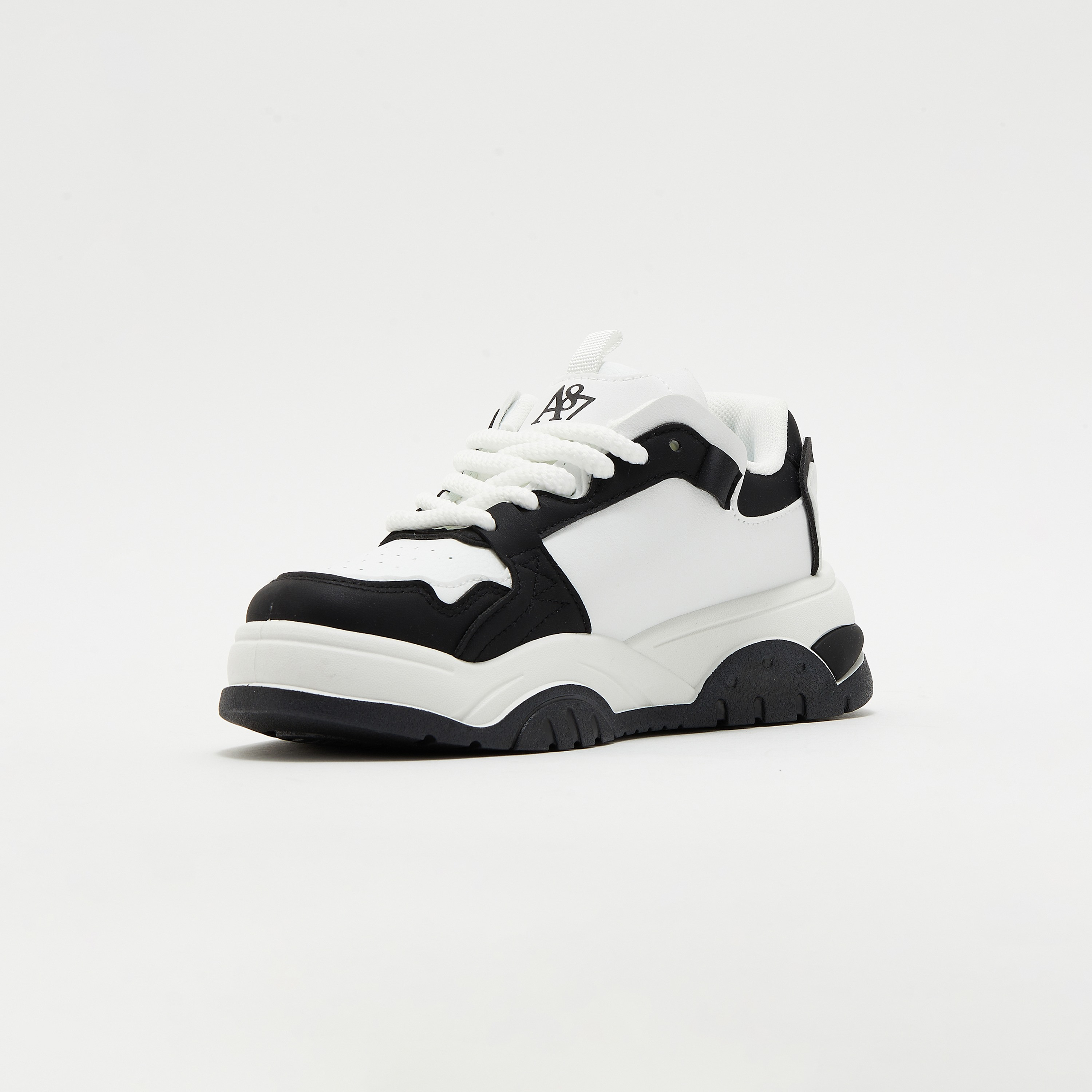سنيكرز نسائي برباط علوي منخفض من إيروبوستال | AR73236032S24-women-shoes-sneakers-image-12