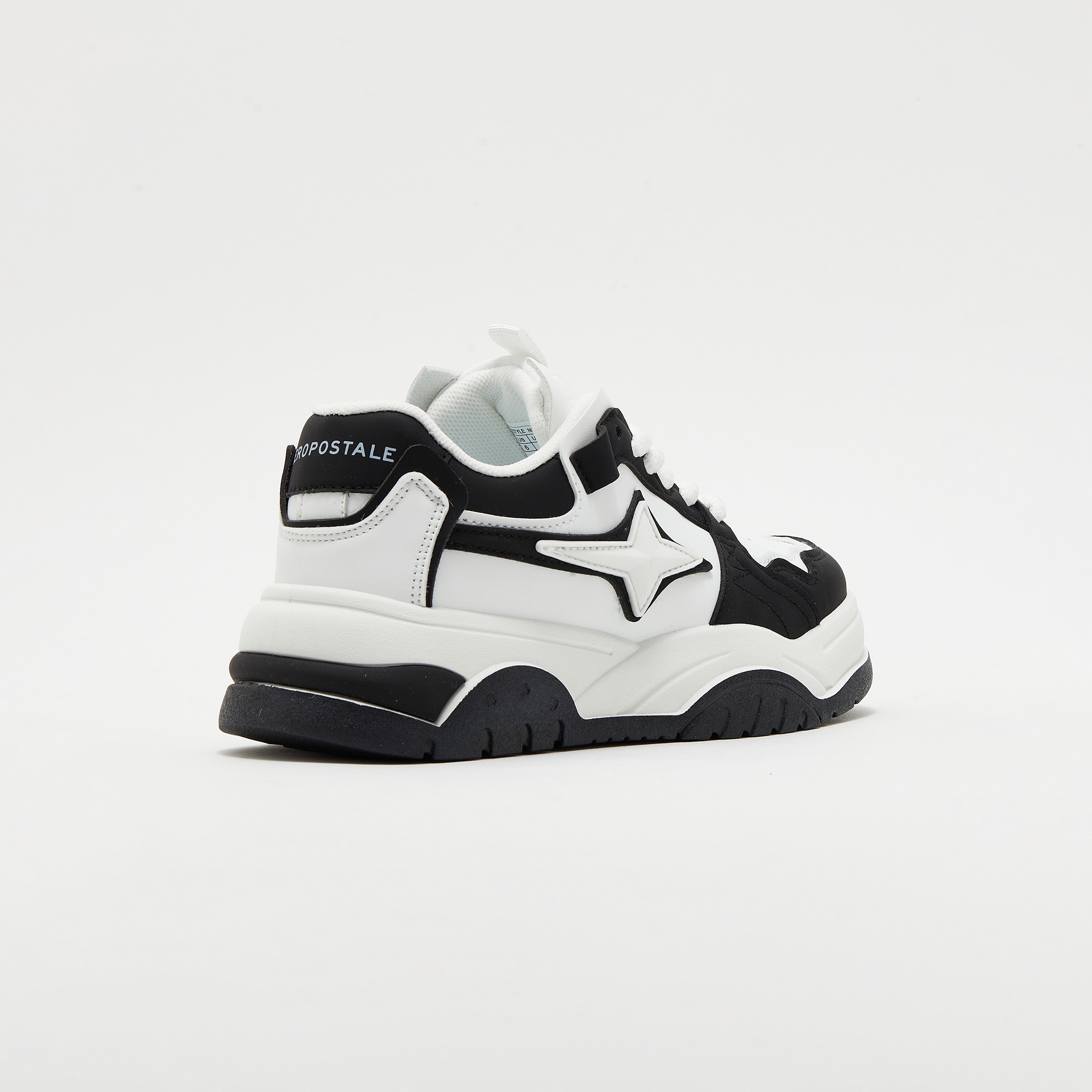 سنيكرز نسائي برباط علوي منخفض من إيروبوستال | AR73236032S24-women-shoes-sneakers-image-13