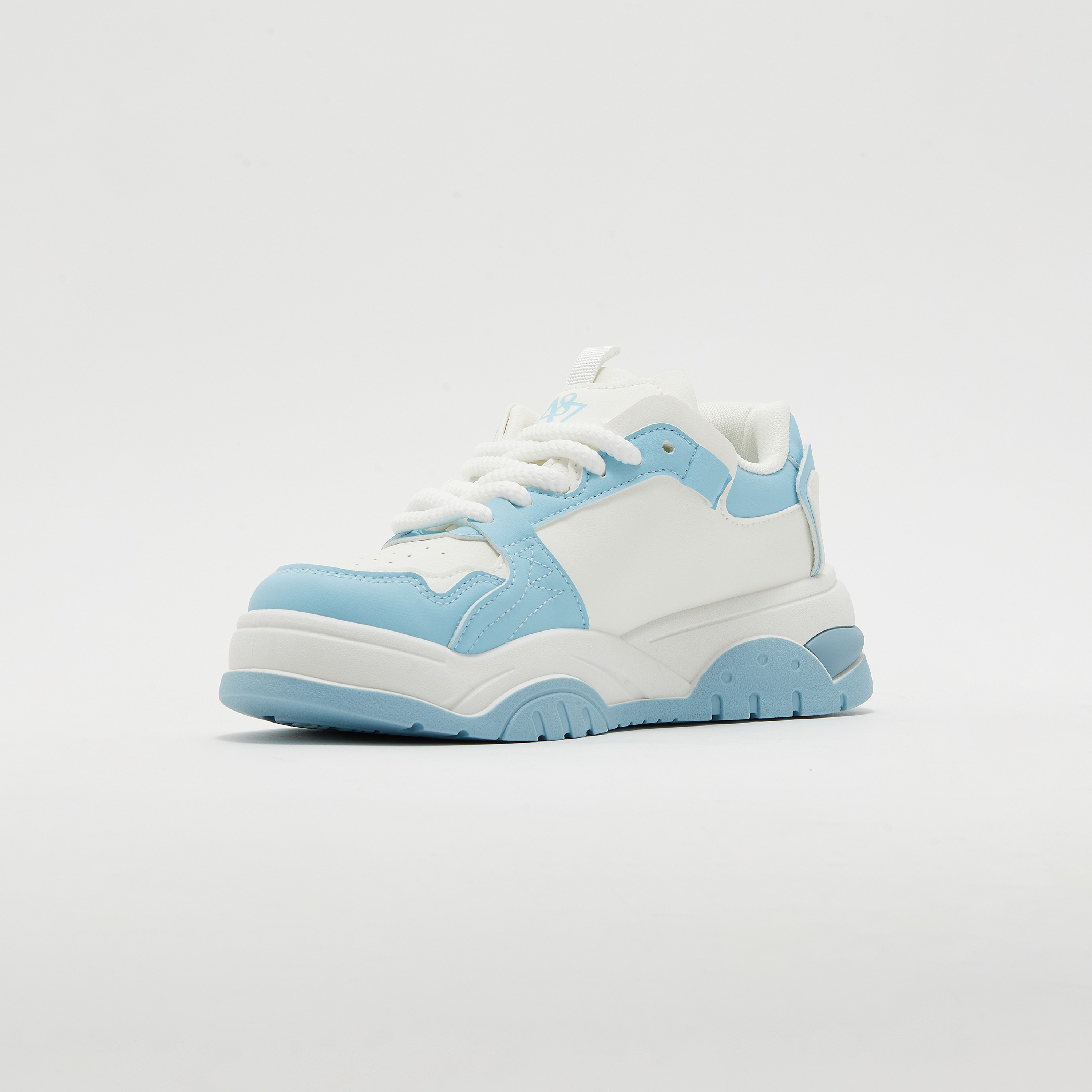 سنيكرز نسائي برباط علوي منخفض من إيروبوستال | AR73236032S24-women-shoes-sneakers-image-7