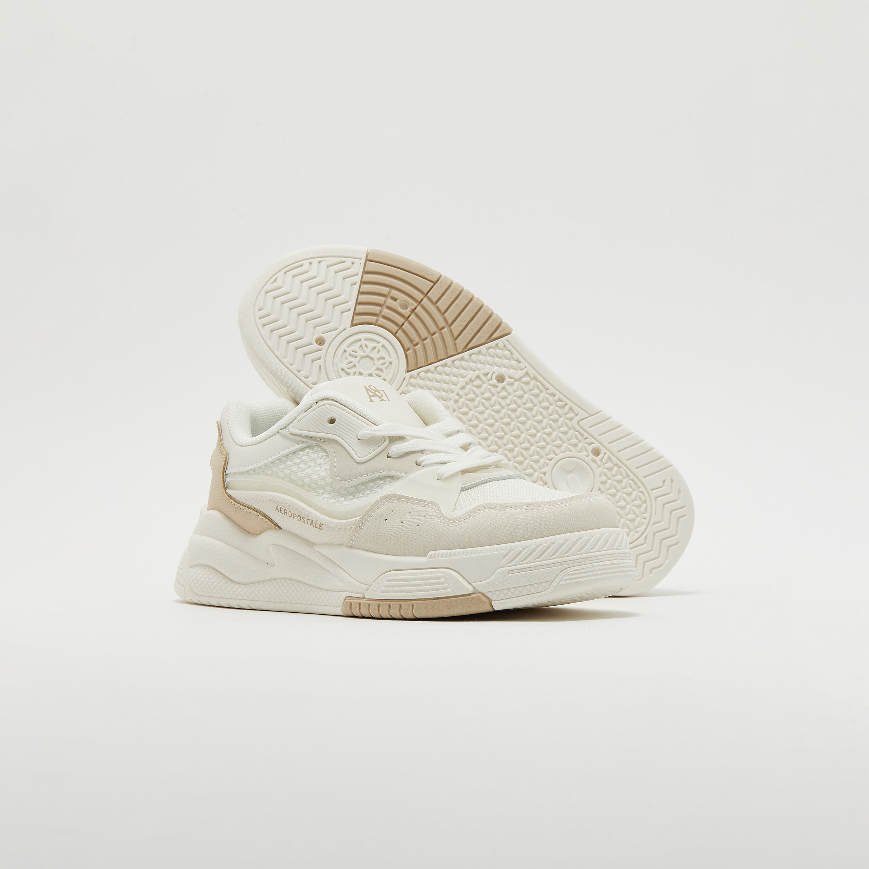 سنيكرز نسائي برباط علوي منخفض من إيروبوستال | AR73236033S24-women-shoes-sneakers-image-9
