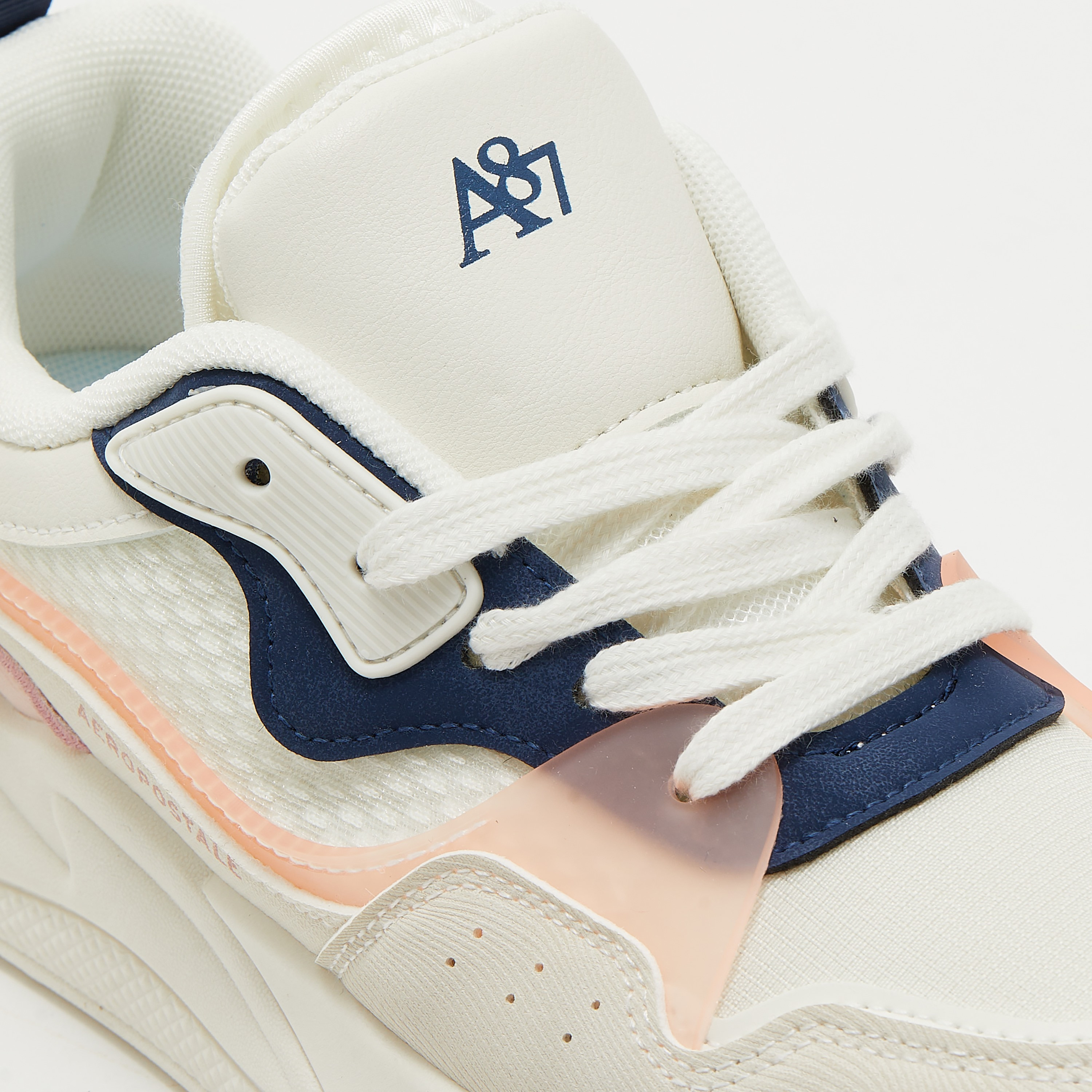 سنيكرز نسائي برباط علوي منخفض من إيروبوستال | AR73236033S24-women-shoes-sneakers-image-5