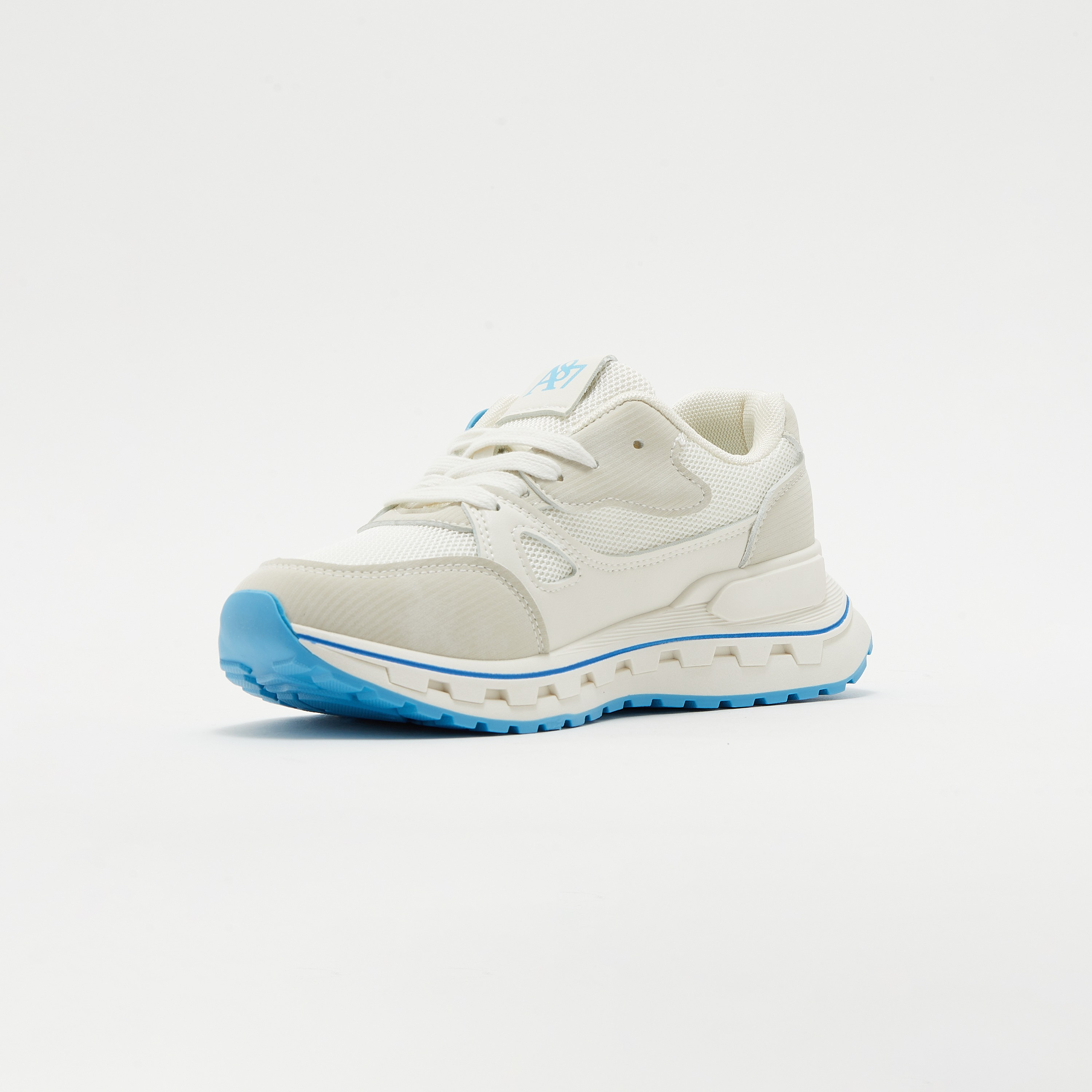 سنيكرز نسائي برباط علوي منخفض من إيروبوستال | AR73236034S24-women-shoes-sneakers-image-2