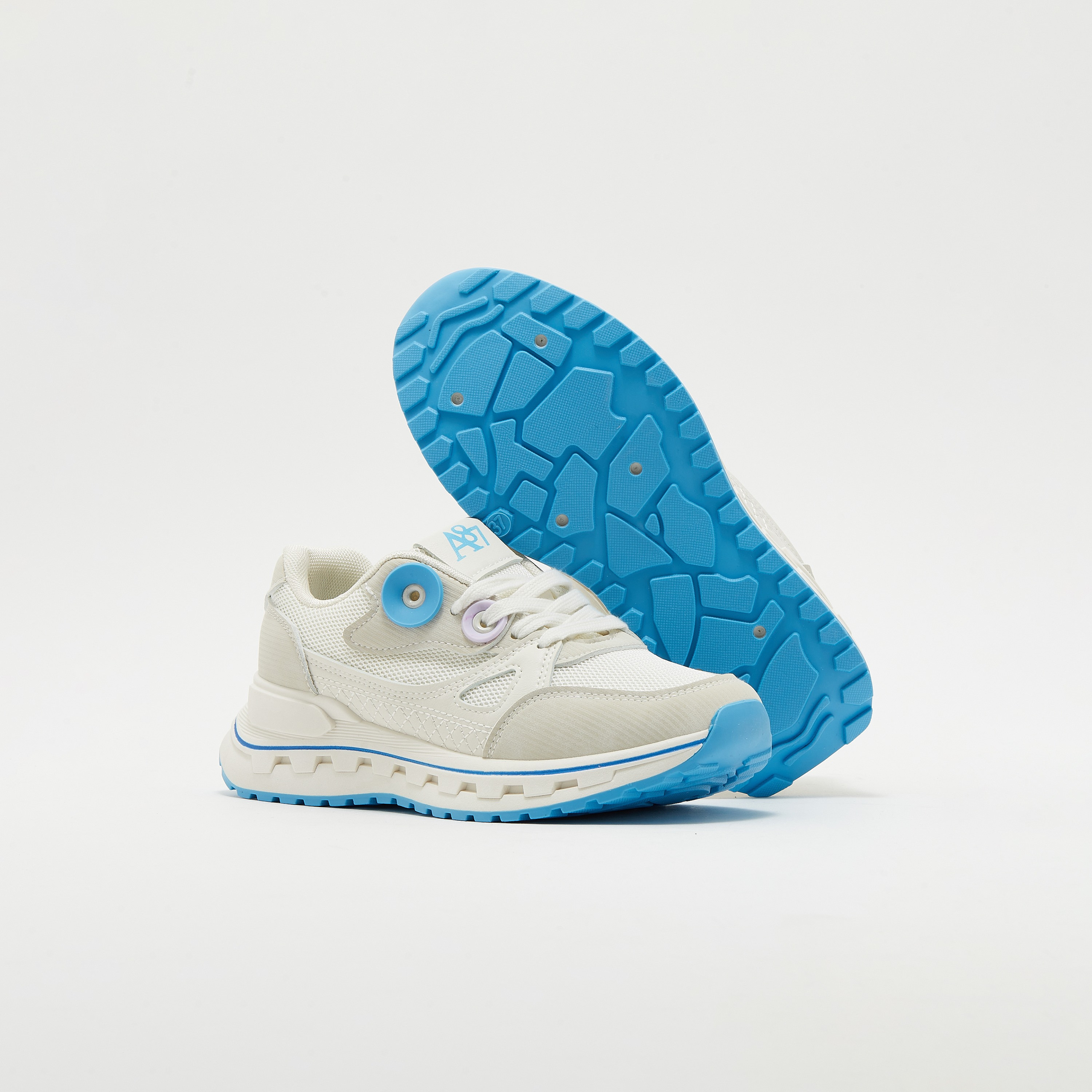 سنيكرز نسائي برباط علوي منخفض من إيروبوستال | AR73236034S24-women-shoes-sneakers-image-4