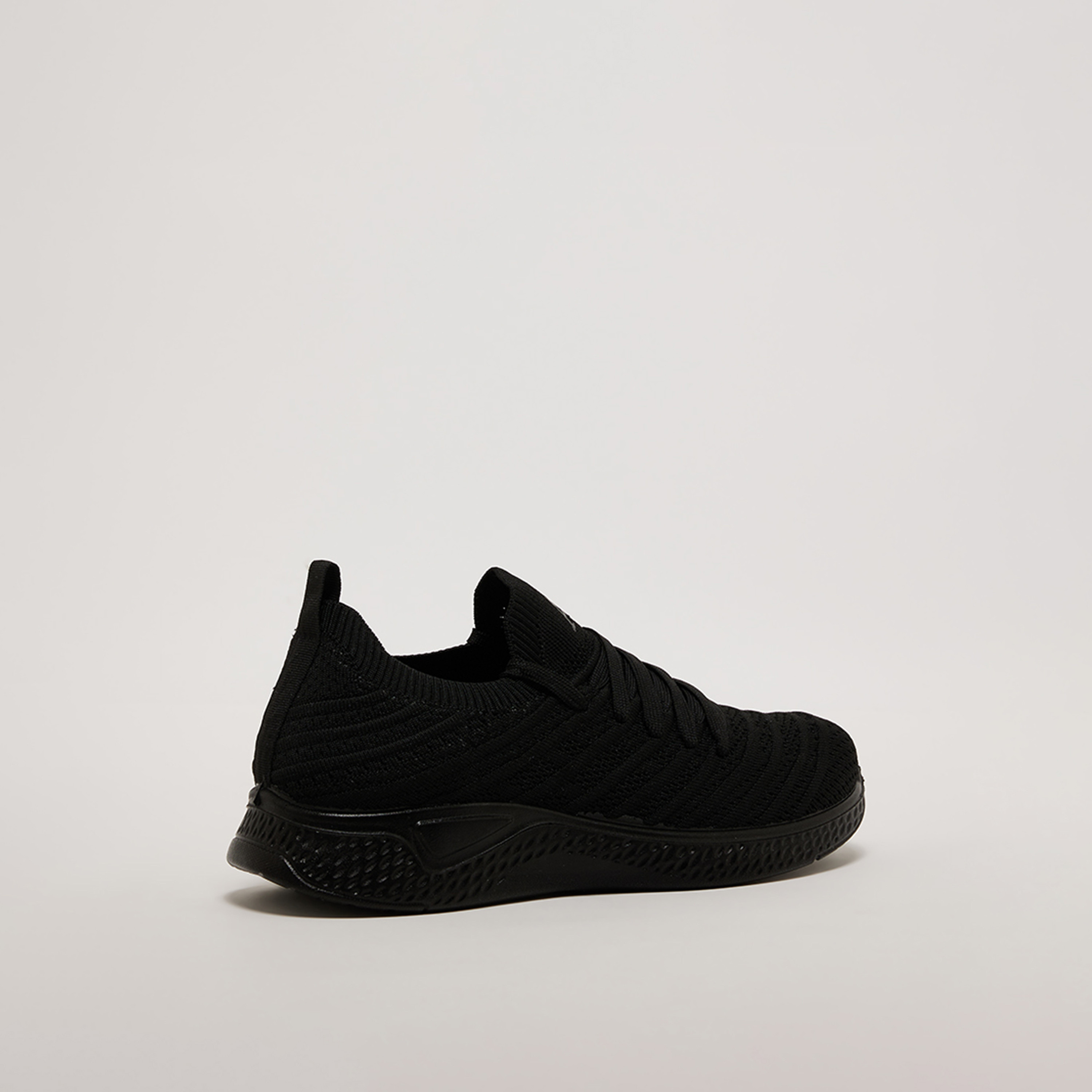 حذاء رياضي منخفض الكاحل بأربطة من ايروبوستال للرجال | AR73465929S24-men-shoes-sneakers-image-3