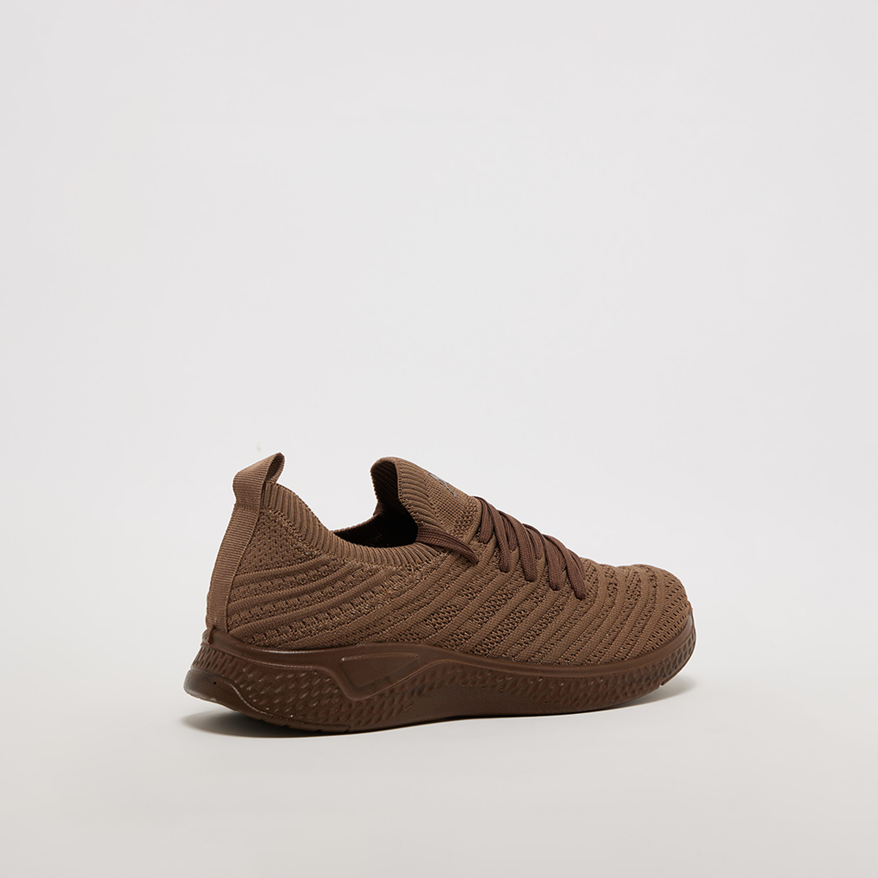 حذاء رياضي منخفض الكاحل بأربطة من ايروبوستال للرجال | AR73465929S24-men-shoes-sneakers-image-8