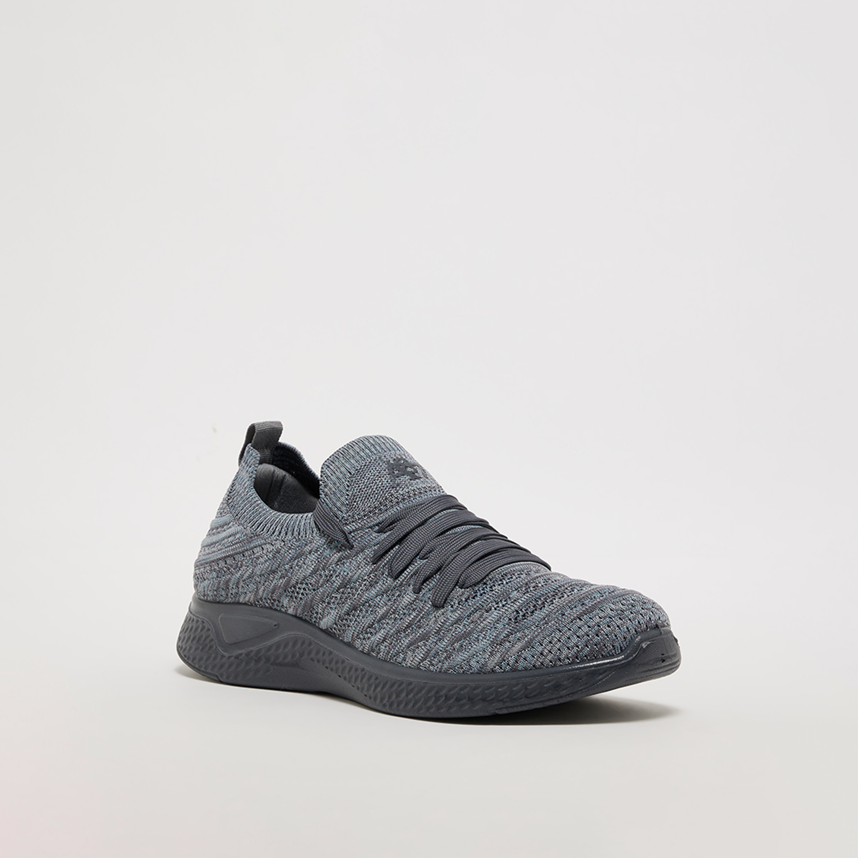 حذاء رياضي منخفض الكاحل بأربطة من ايروبوستال للرجال | AR73465929S24-men-shoes-sneakers-image-11