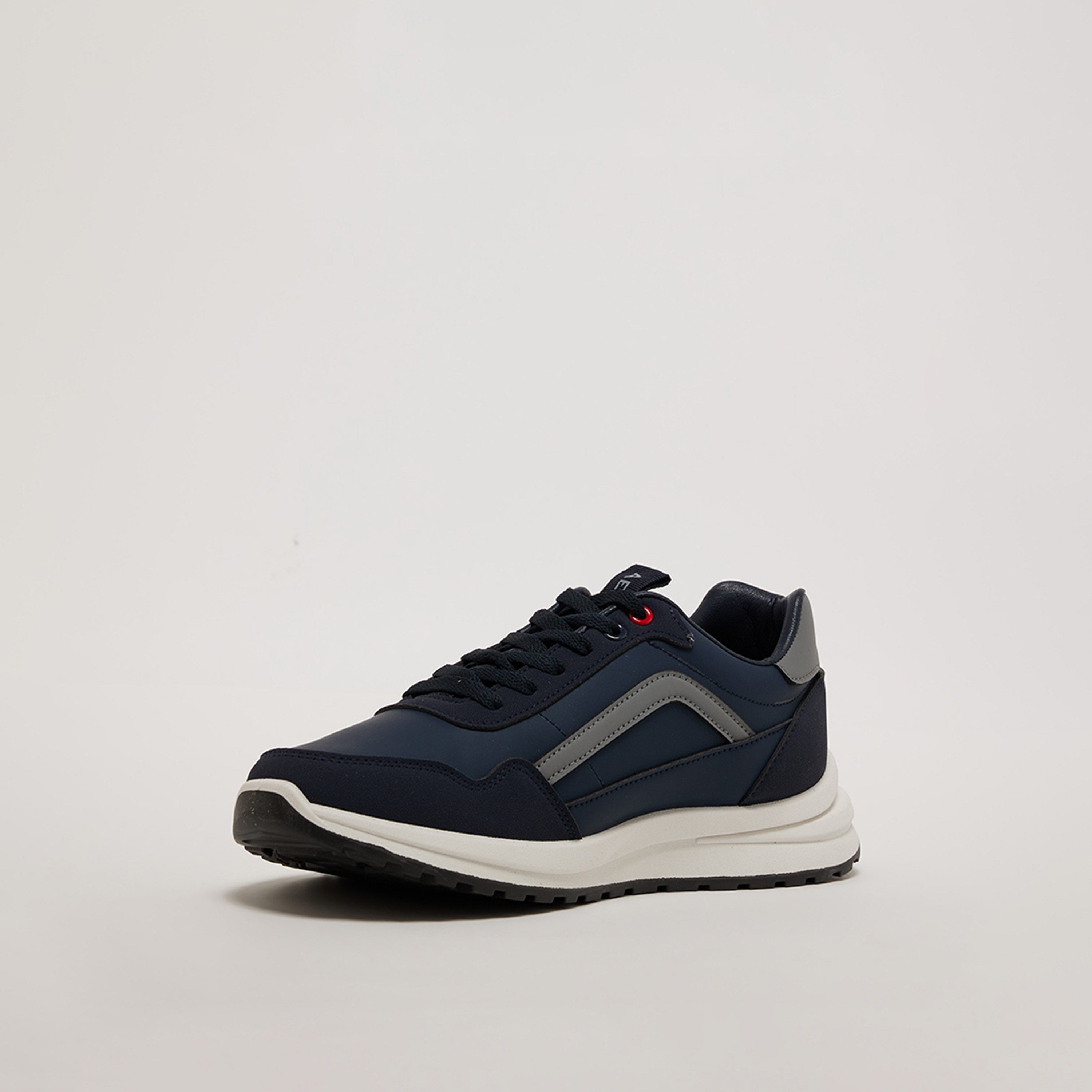 حذاء رياضي منخفض الكاحل بأربطة من ايروبوستال للرجال | AR73465931S24-men-shoes-sneakers-image-12
