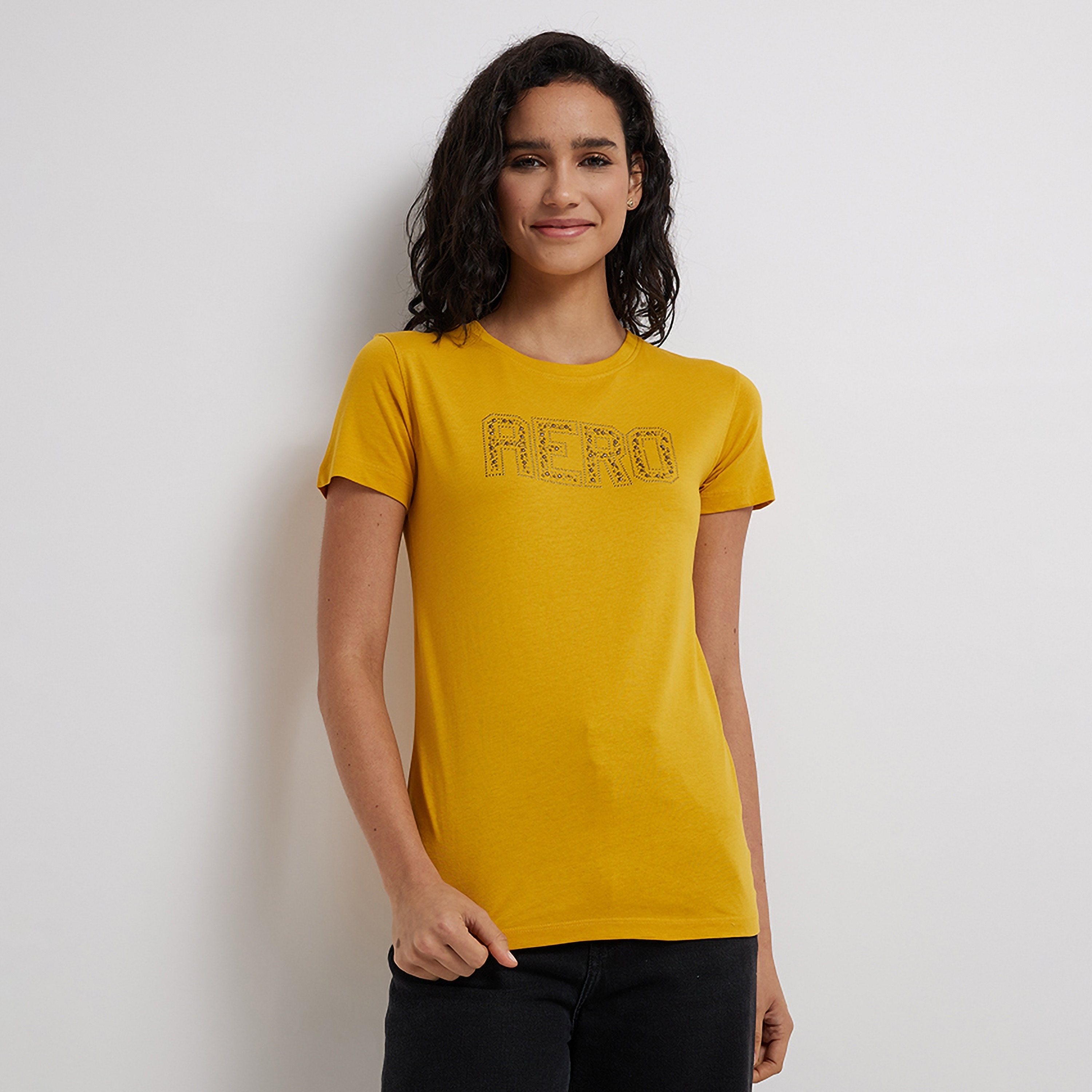 تي شيرت نسائي برقبة دائرية وأكمام قصيرة ومزين بمسامير من أيروبوستال-women-clothing-tshirts-image-1