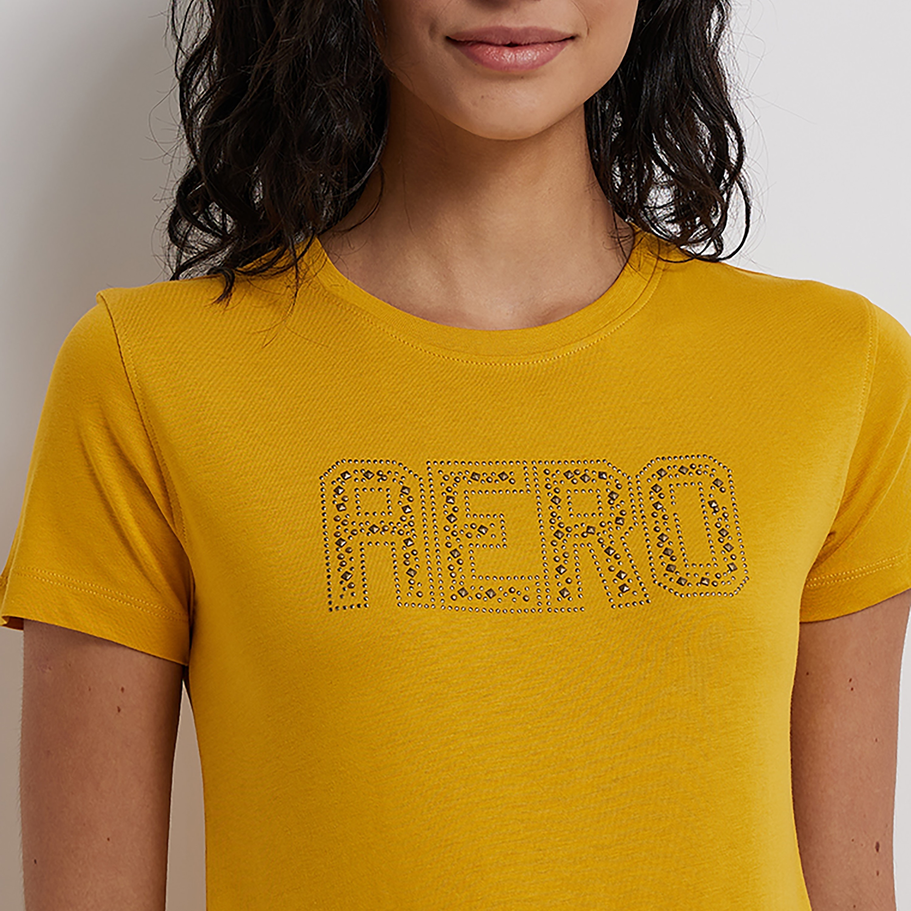 تي شيرت نسائي برقبة دائرية وأكمام قصيرة ومزين بمسامير من أيروبوستال-women-clothing-tshirts-image-3