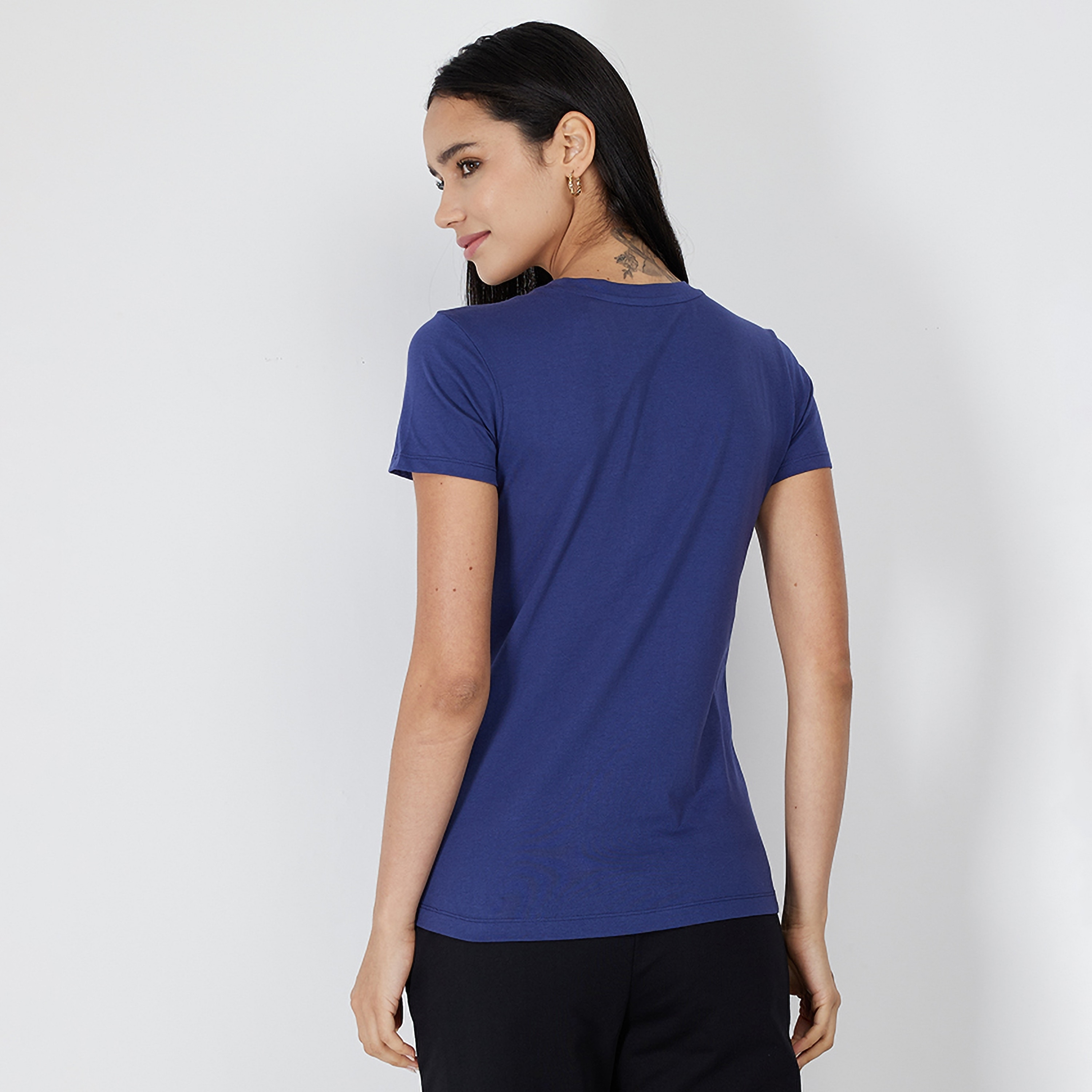 تي شيرت نسائي بأكمام قصيرة ورقبة دائرية وطبعة نصية من أيروبوستال-women-clothing-tshirts-image-8