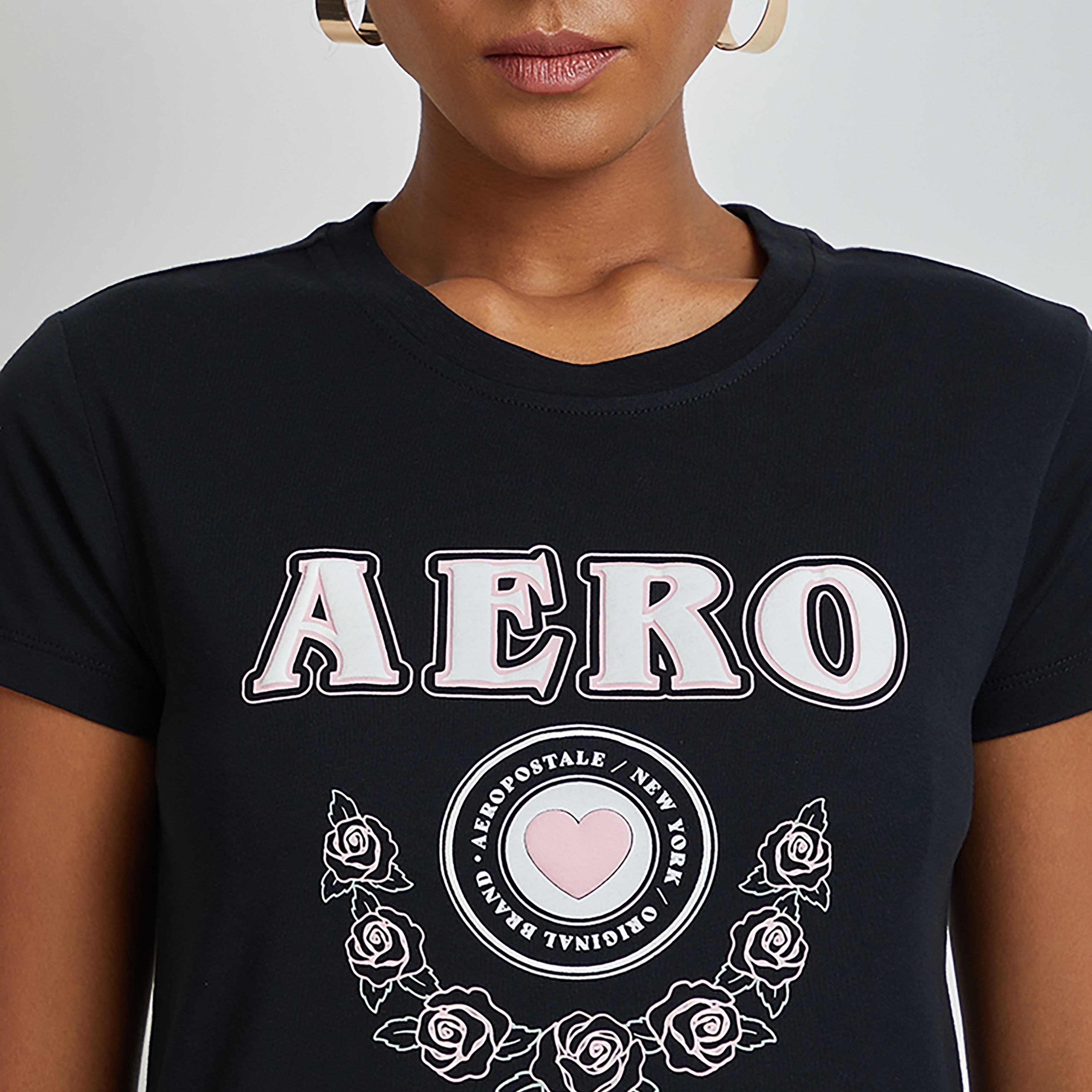 تي شيرت نسائي بأكمام قصيرة ورقبة دائرية وطبعة رسومات من أيروبوستال-women-clothing-tshirts-image-7