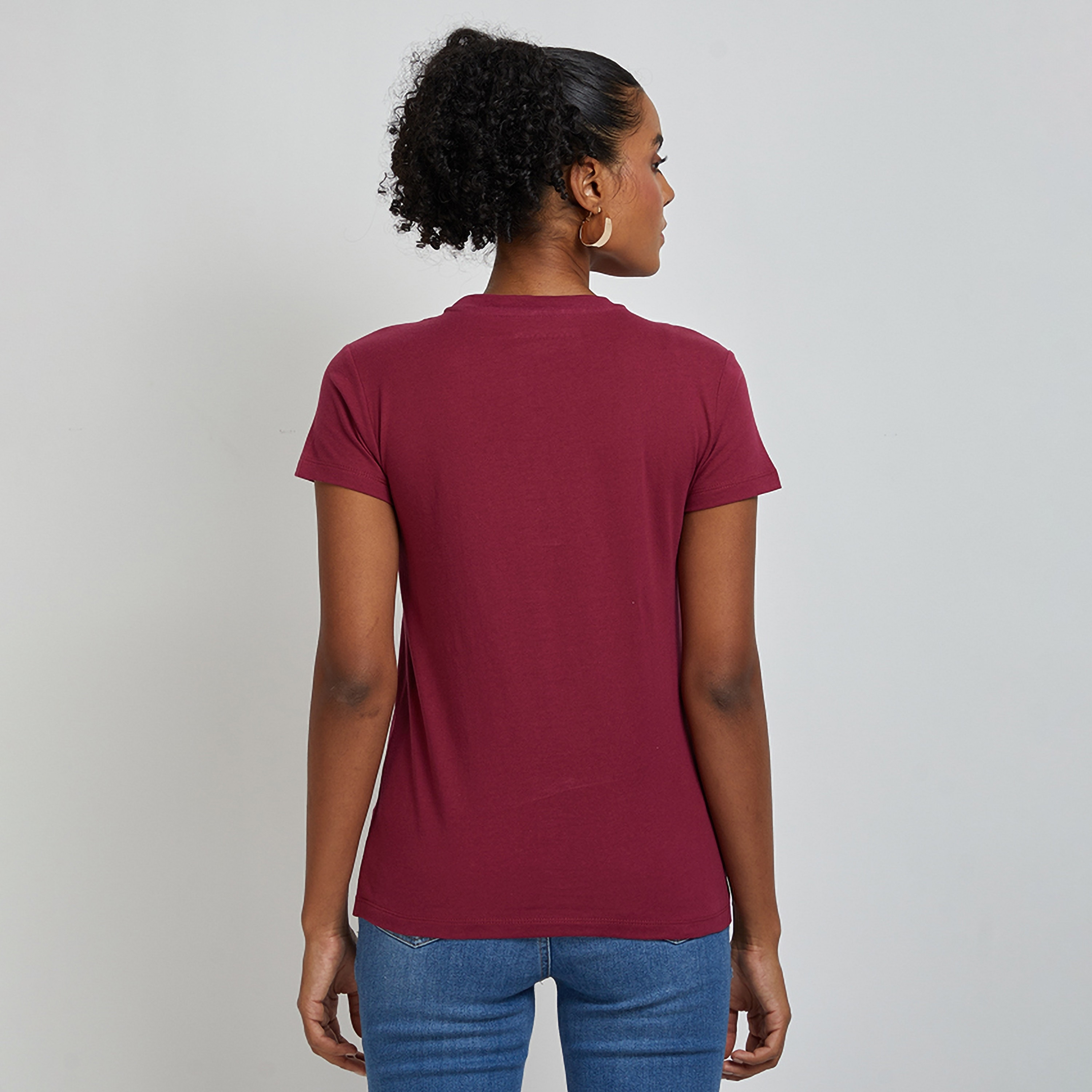 تي شيرت نسائي بأكمام قصيرة ورقبة دائرية وطبعة رسومات من أيروبوستال-women-clothing-tshirts-image-4