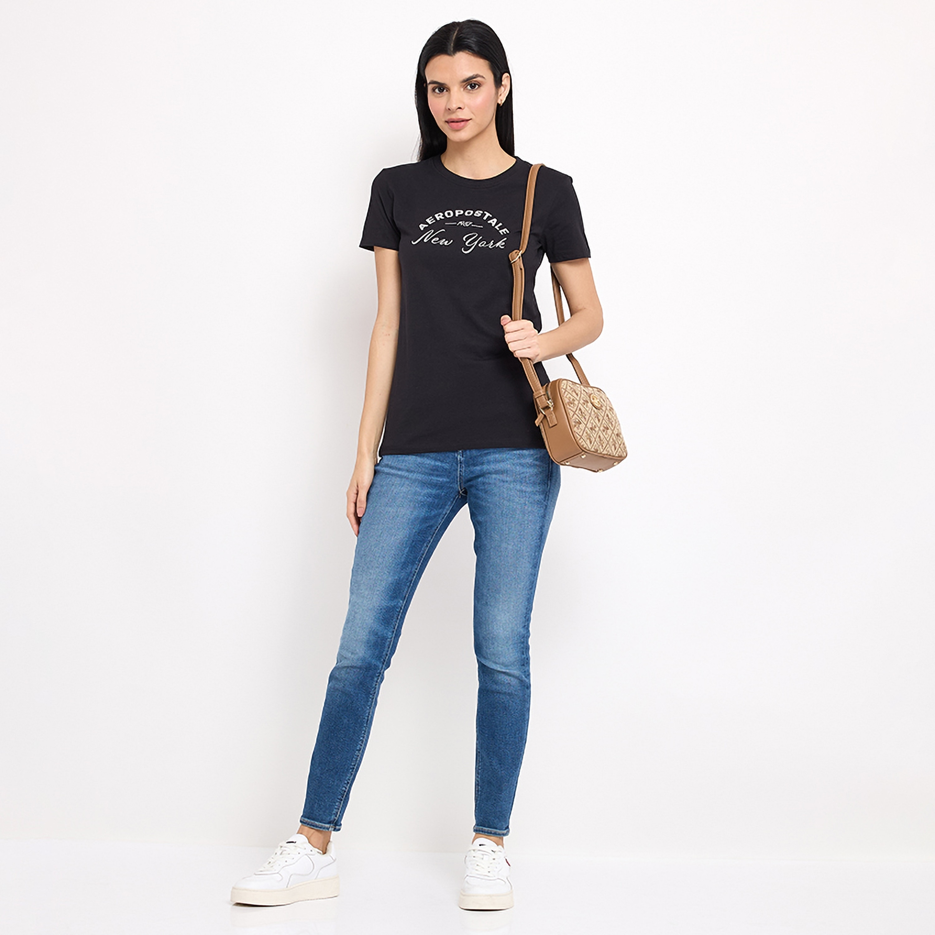 تي شيرت نسائي بأكمام قصيرة ورقبة دائرية وطبعة نصية من أيروبوستال-women-clothing-tshirts-image-2