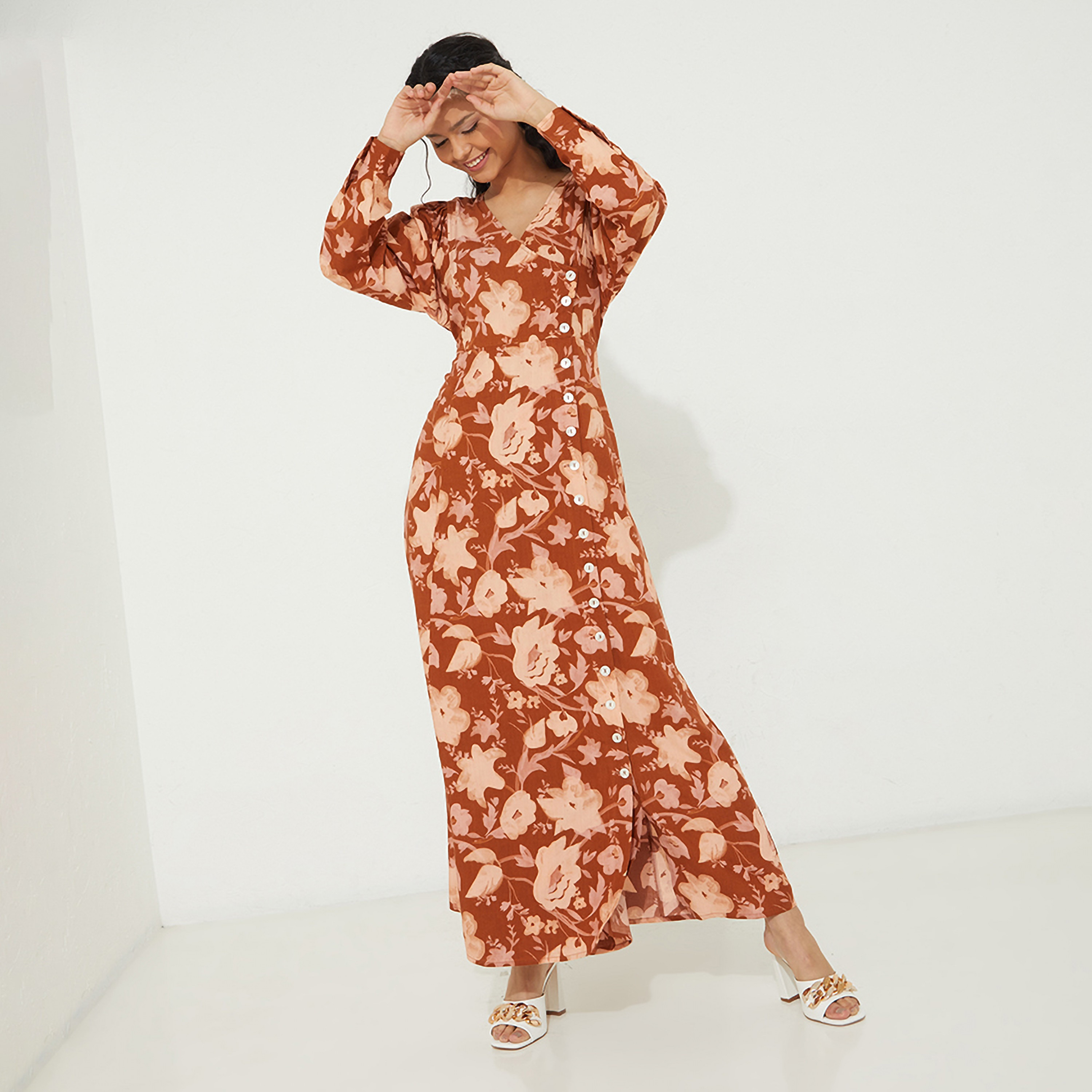 فستان ماكسي ملفوف برقبة على شكل فى مع مطبوع من إيروبوستال-women-clothing-dresses-image-5