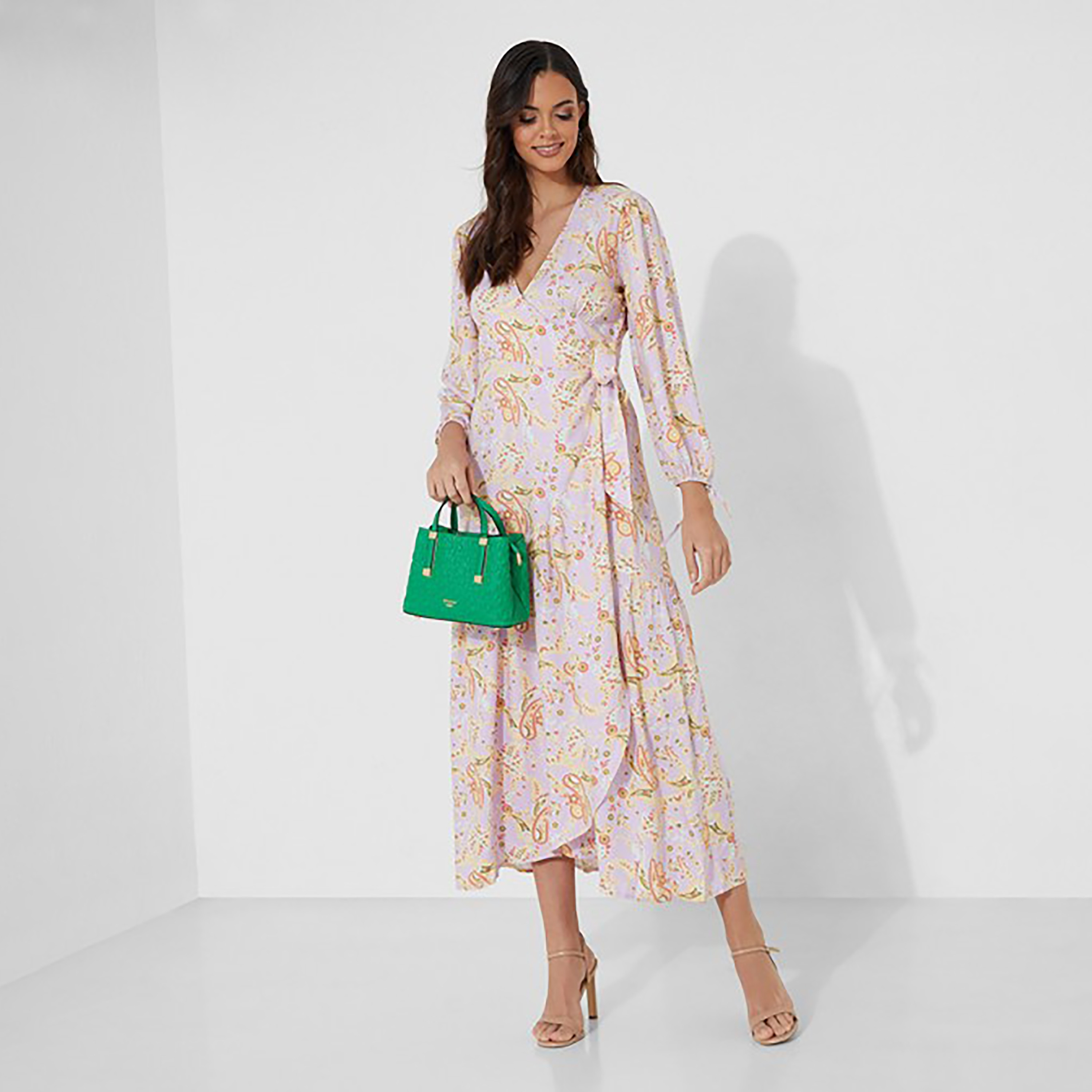 فستان ماكسي ملفوف برقبة على شكل فى مع طبعات بيزلي من إيروبوستال-women-clothing-dresses-image-2