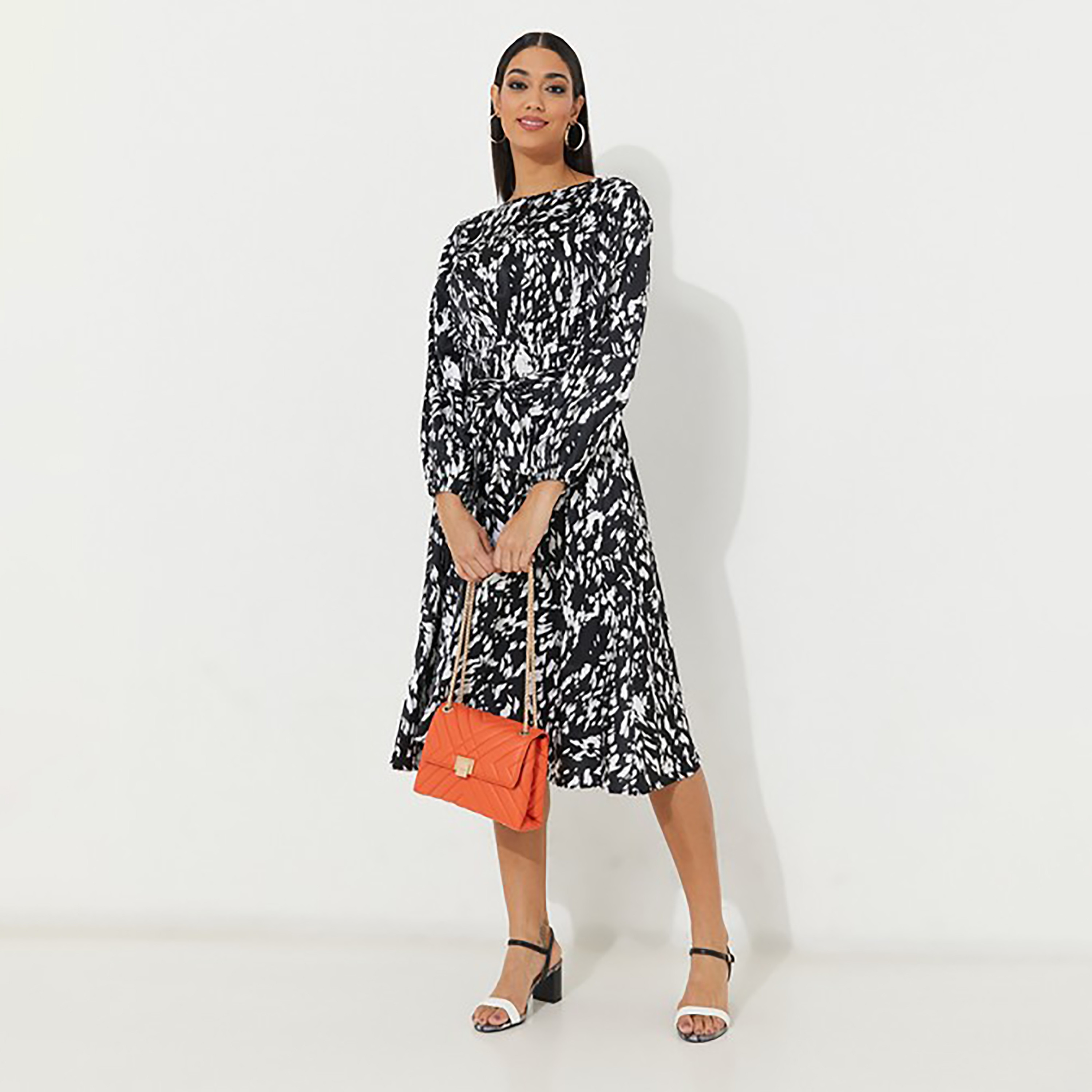 فستان واسع إلى الركبة مع مطبوع برقبة دائرية من إيروبوستال-women-clothing-dresses-image-6