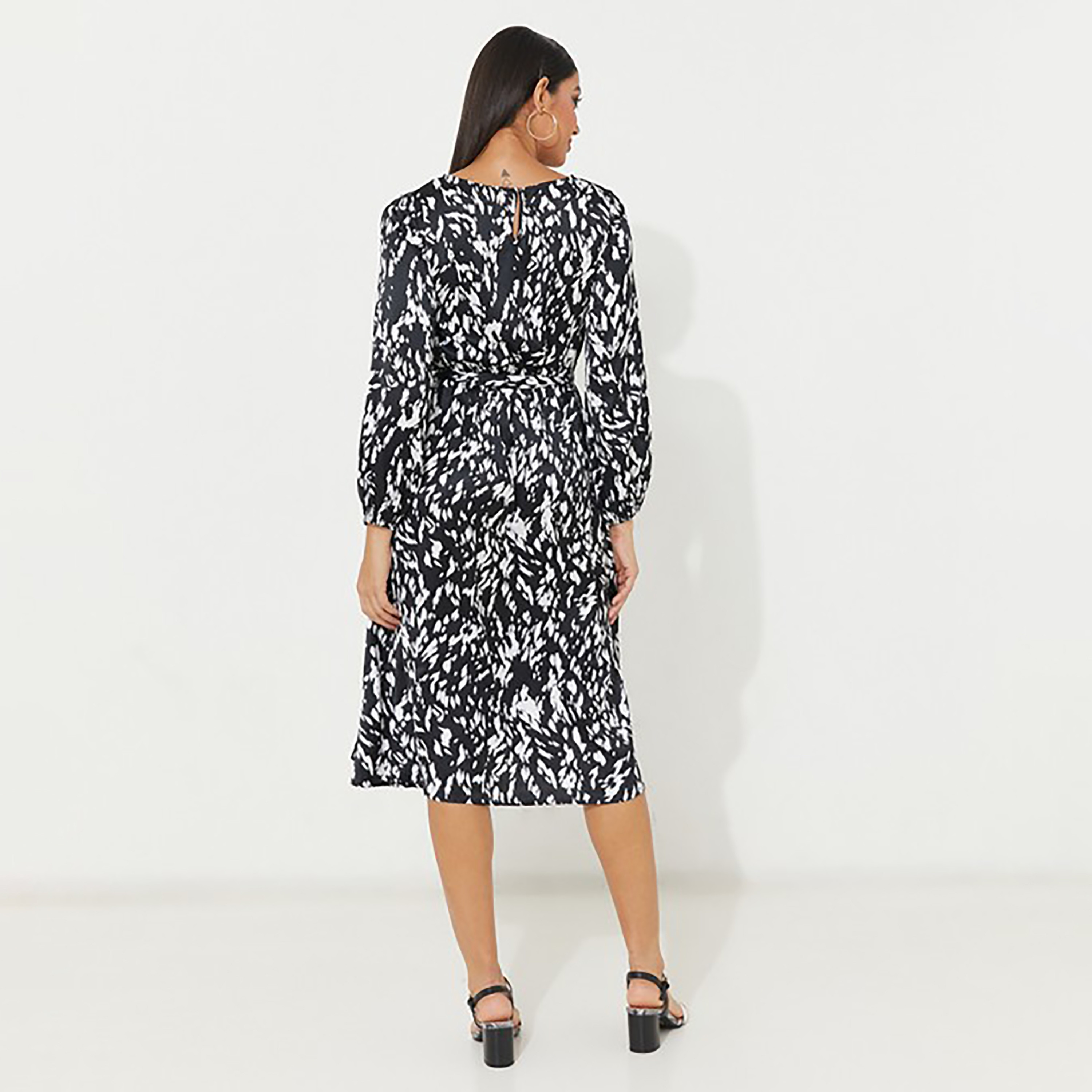 فستان واسع إلى الركبة مع مطبوع برقبة دائرية من إيروبوستال-women-clothing-dresses-image-8