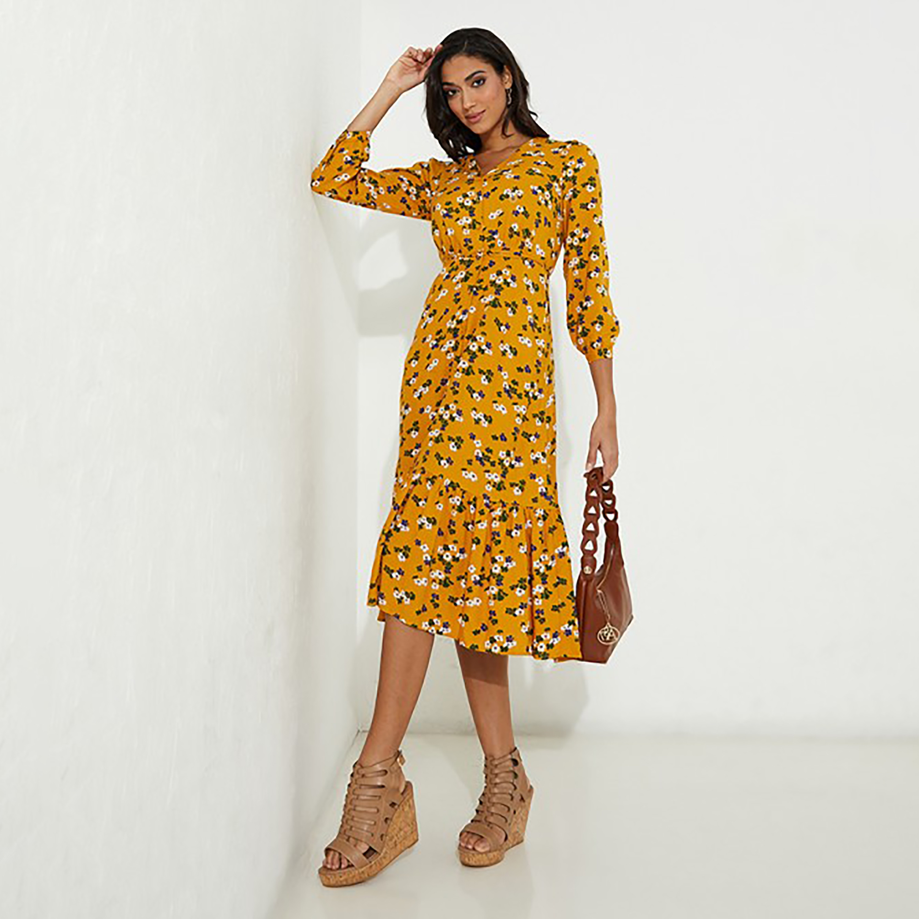 فستان ميدي برقبة على شكل وي من الأزهار من ايروبوستال-women-clothing-dresses-image-2