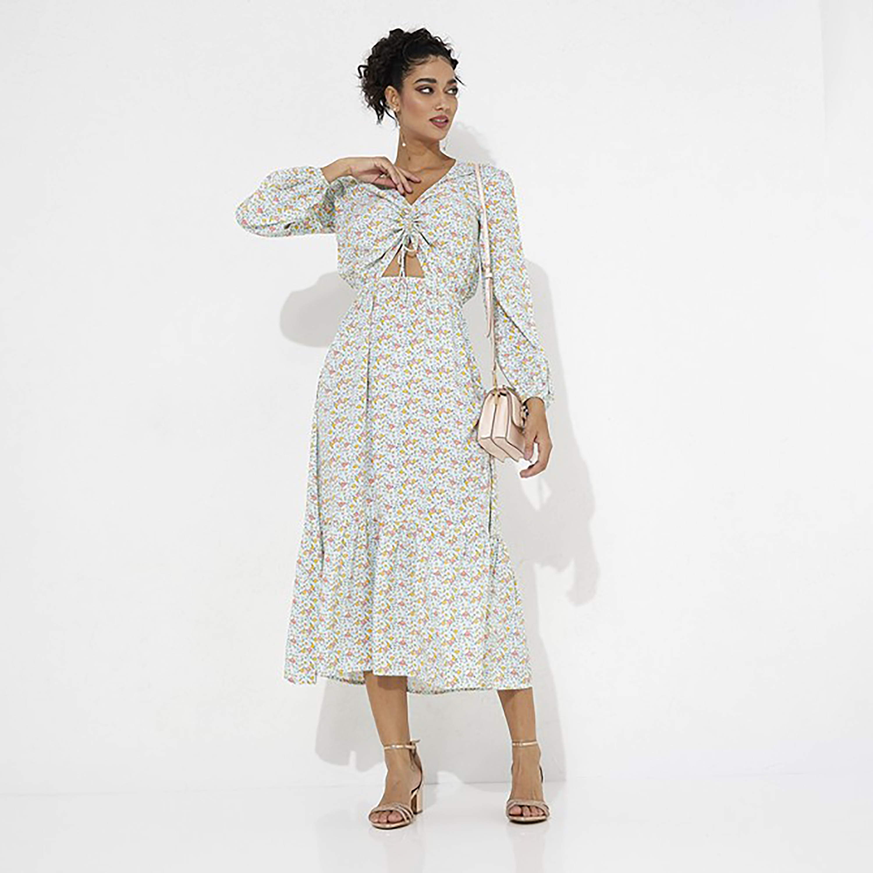 فستان متوسط الطول بنقشة زهور ورقبة على شكل وى من ايروبوستال مع تفاصيل مقصوصة-women-clothing-dresses-image-2