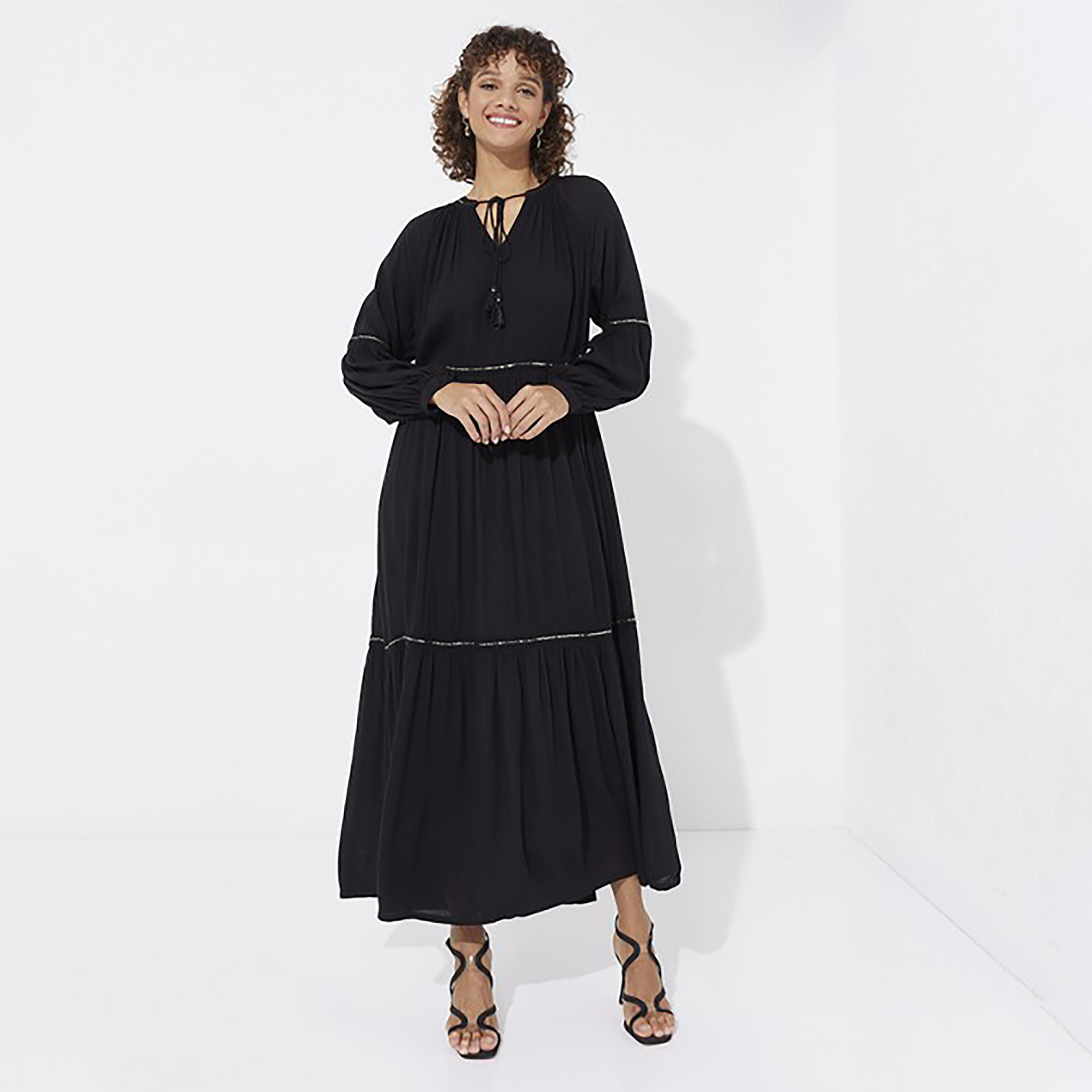 فستان ماكسي بطبقات ورقبة عنق مع مزين سيكوينس من إيروبوستال-women-clothing-dresses-image-1