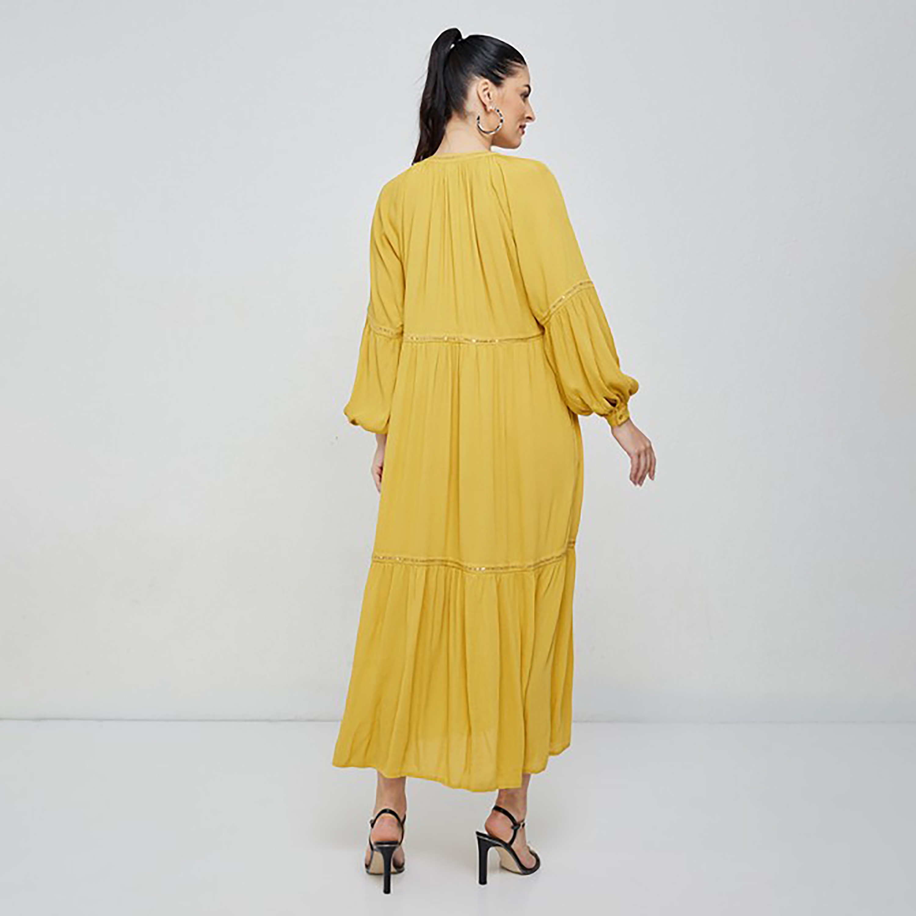 فستان ماكسي بطبقات ورقبة عنق مع مزين سيكوينس من إيروبوستال-women-clothing-dresses-image-8