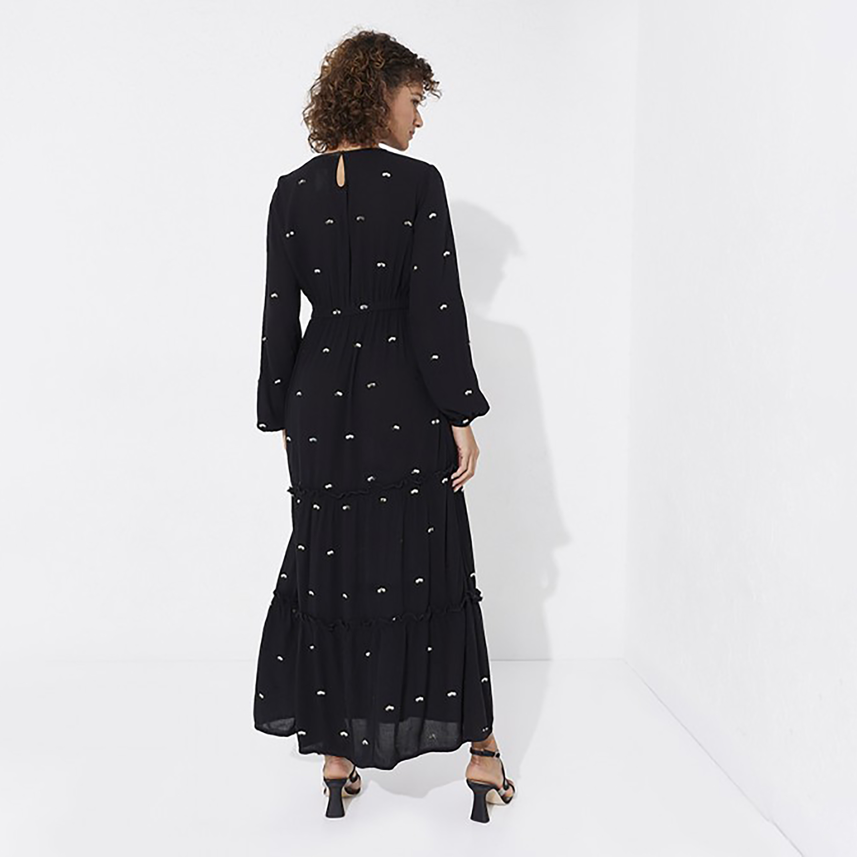 فستان ماكسي بطبقات ورقبة دائرية مع مزين سيكوينس من إيروبوستال-women-clothing-dresses-image-8