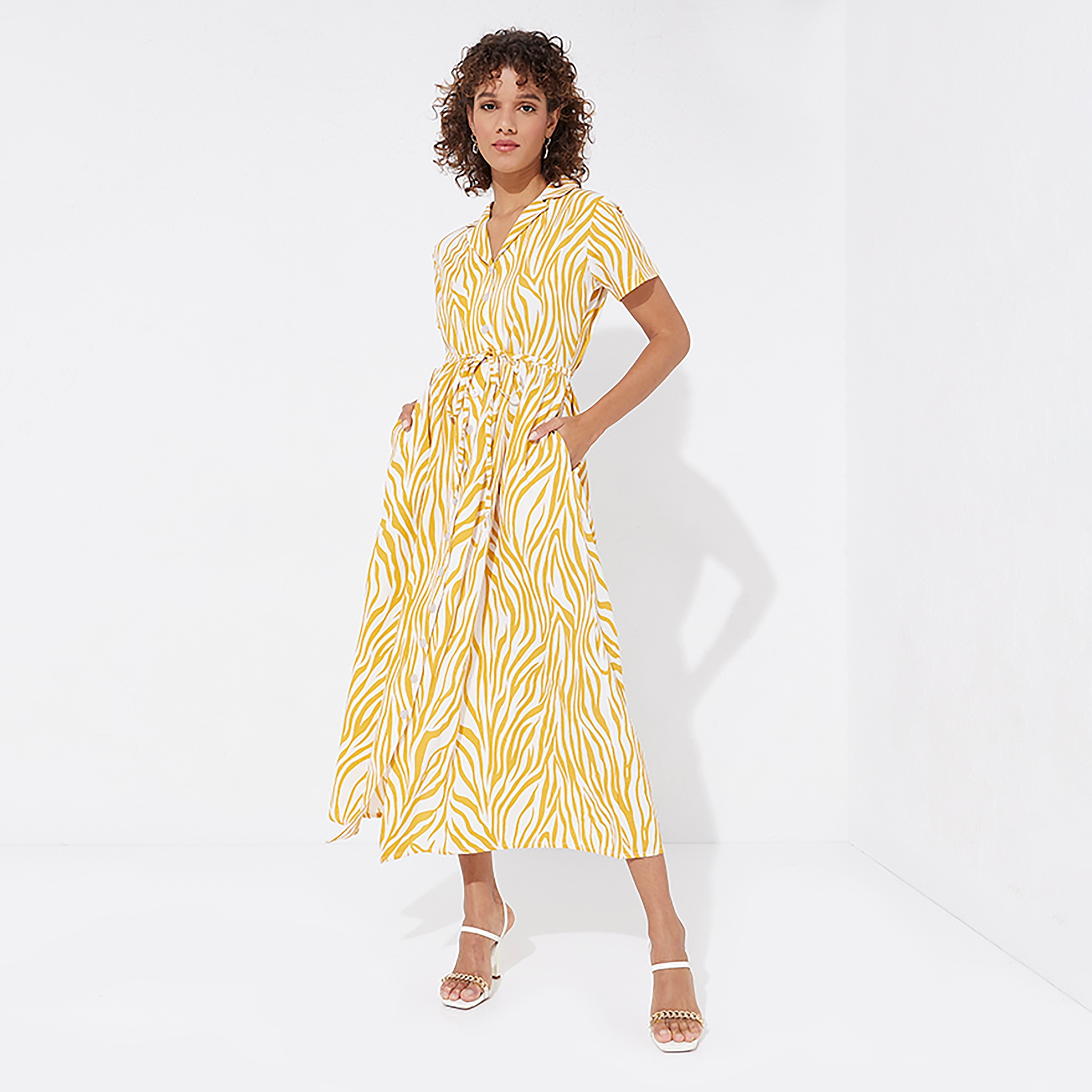 فستان قميص متوسط الطول بياقة مدببة مطبوعة من ايروبوستال-women-clothing-dresses-image-1